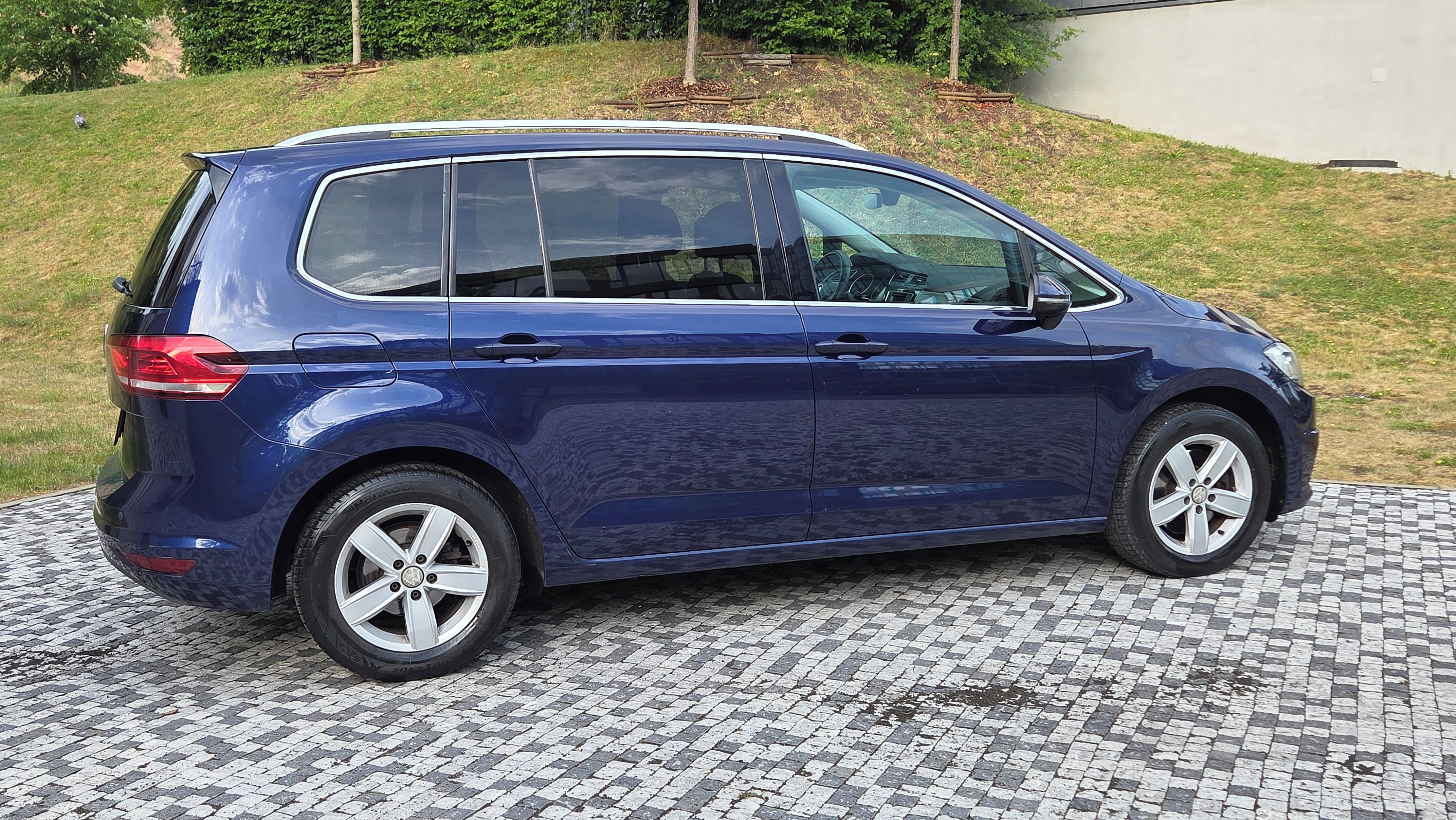 Volkswagen Touran, 1.6TDi 81kw, ČR původ, servis - fotka 6