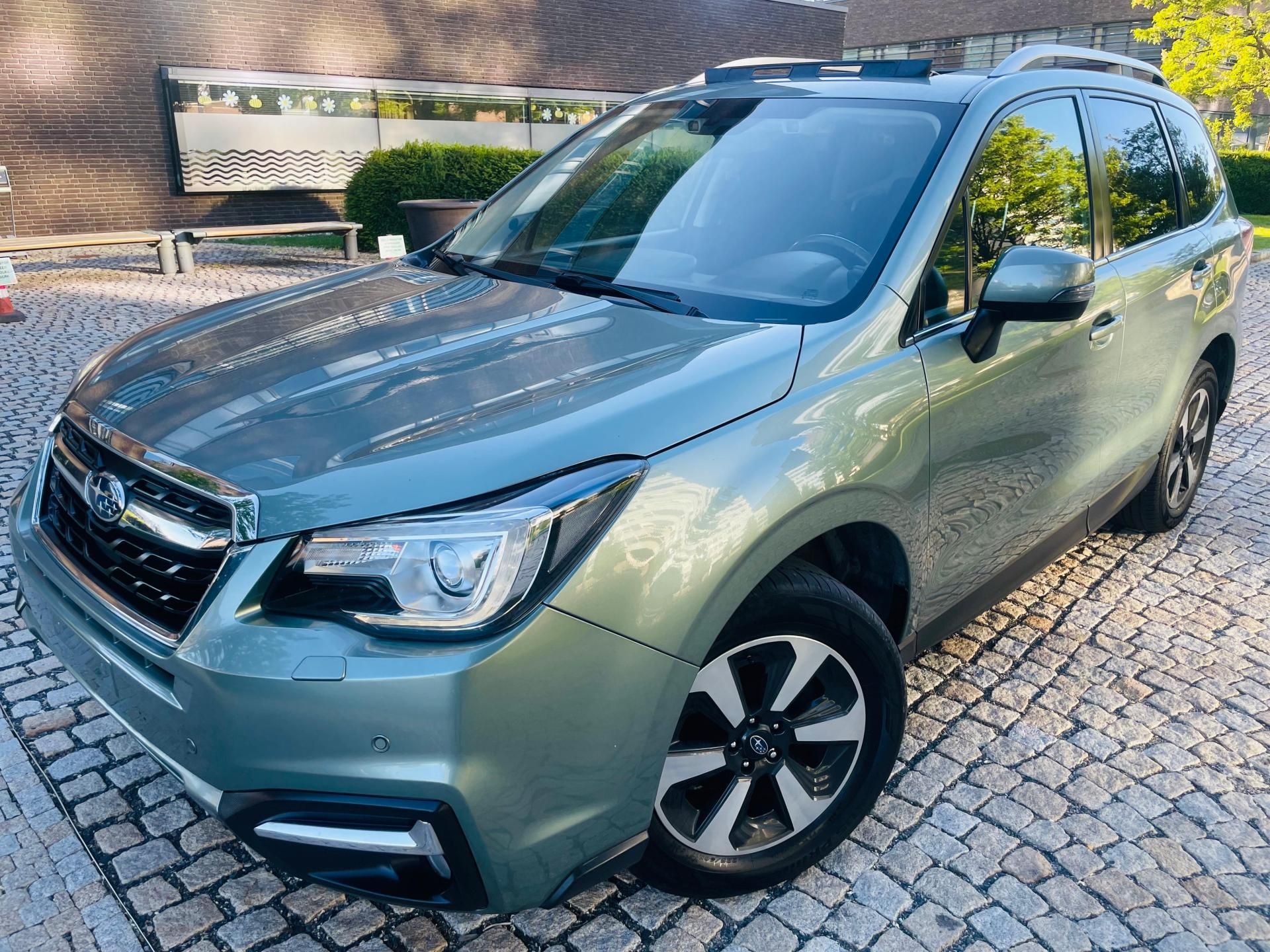 Subaru Forester, 2.0i 4x4 AUT KAM TAŽNÉ SERVISK - fotka 3
