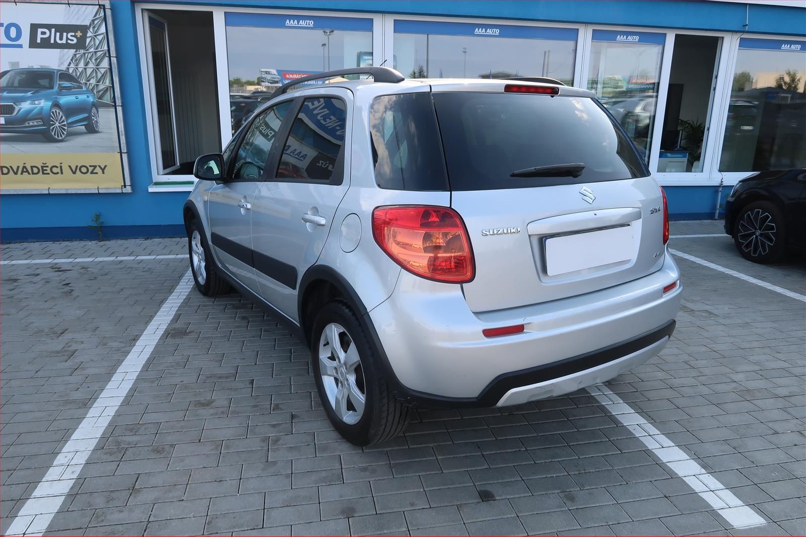 Suzuki SX4, 1.6 VVT, 4X4, ČR,1.maj - fotka 4