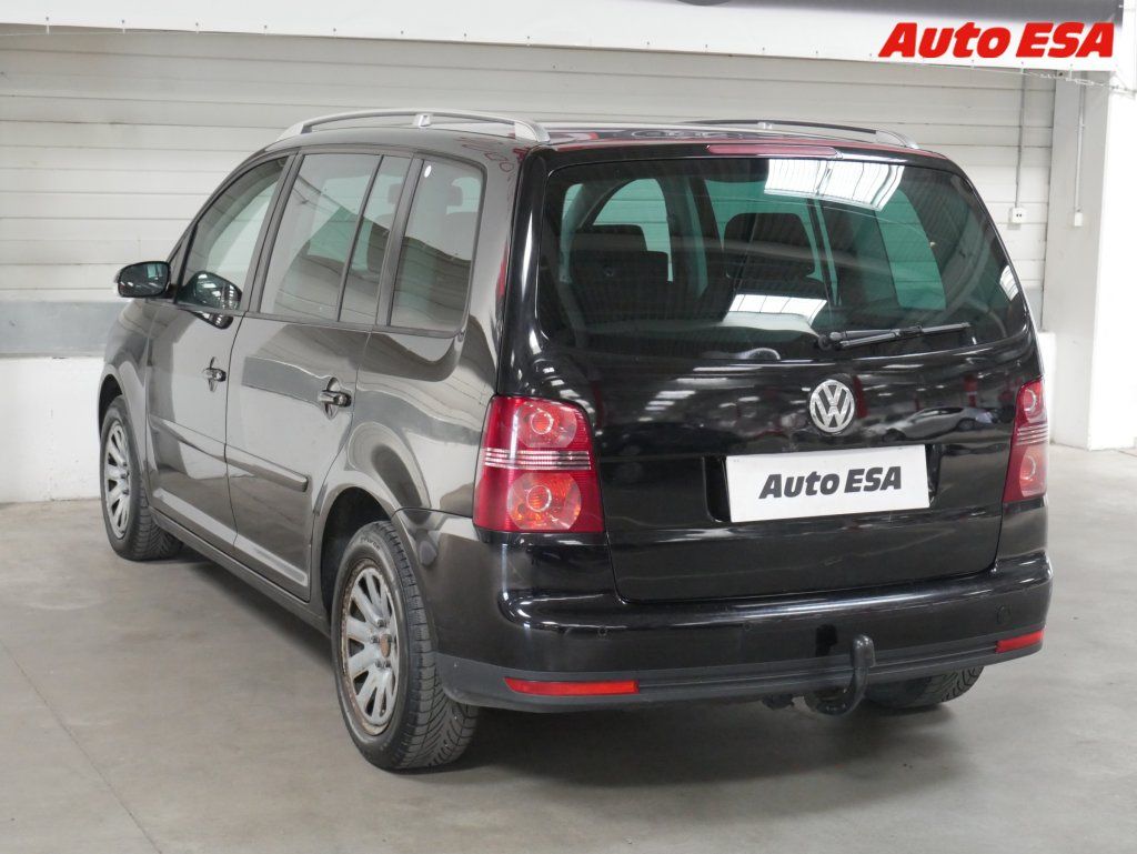 Volkswagen Touran, 2.0 TDI - fotka 4