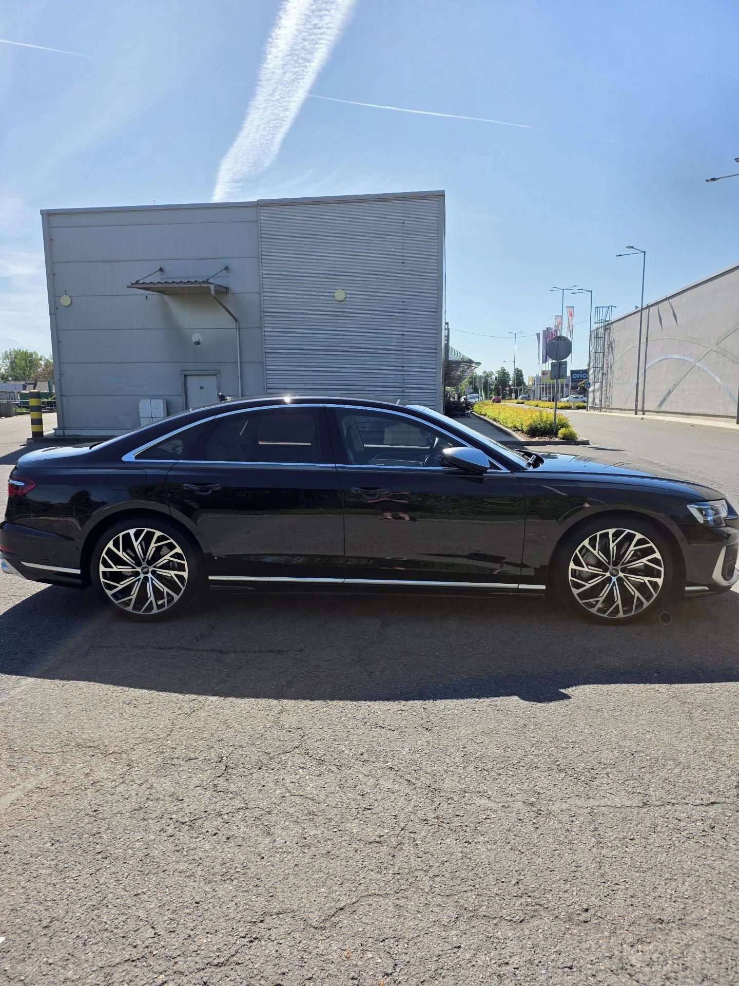Audi S8, Carbon/B&O/Masáž - fotka 3