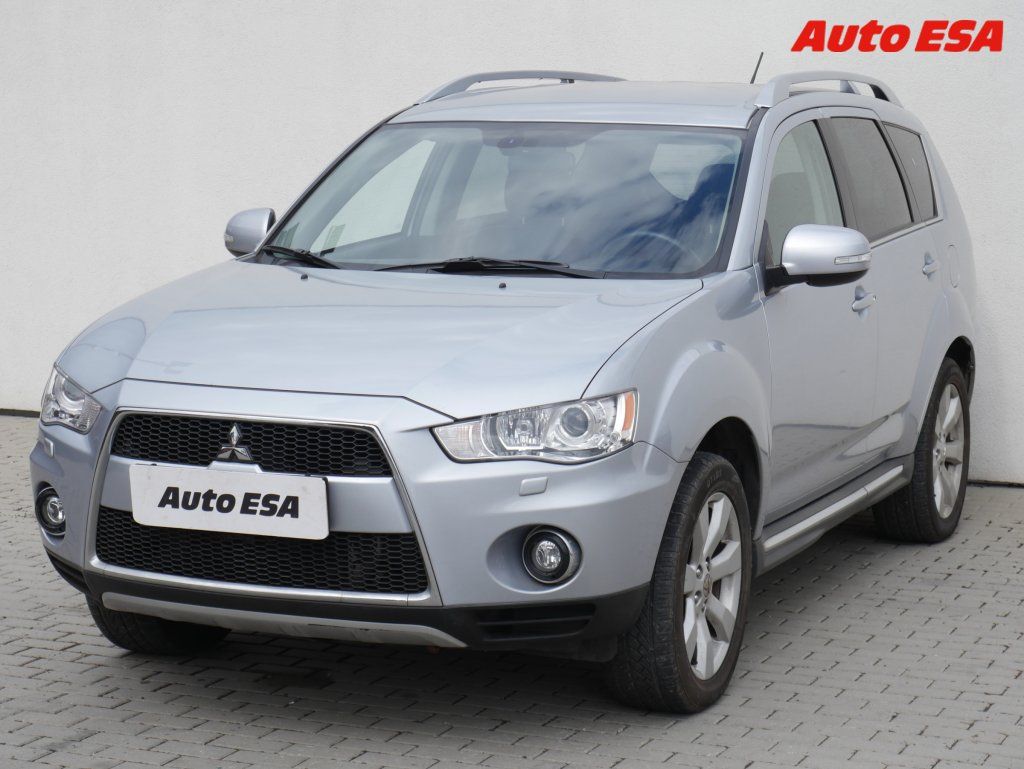Mitsubishi Outlander, 2.2 DI-D 4WD,Intense,AT - fotka 3