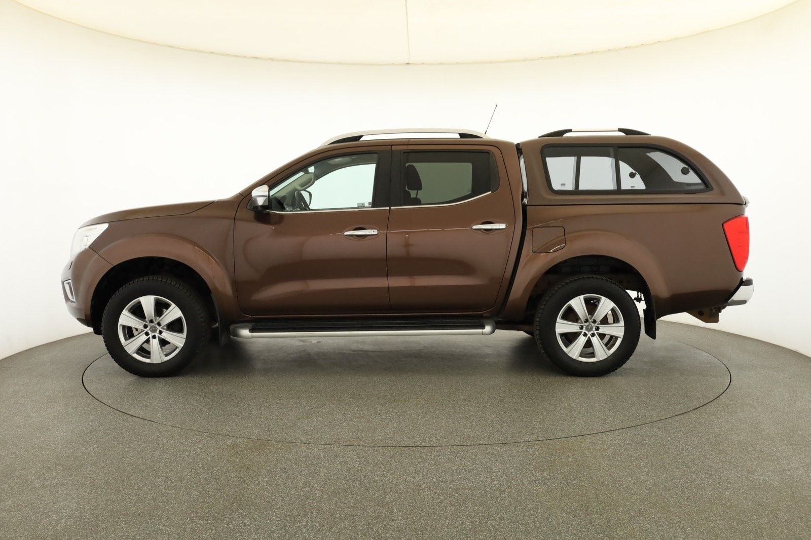Nissan Navara, 2.3 dCi, 4X4, Automat, Navi - fotka 3