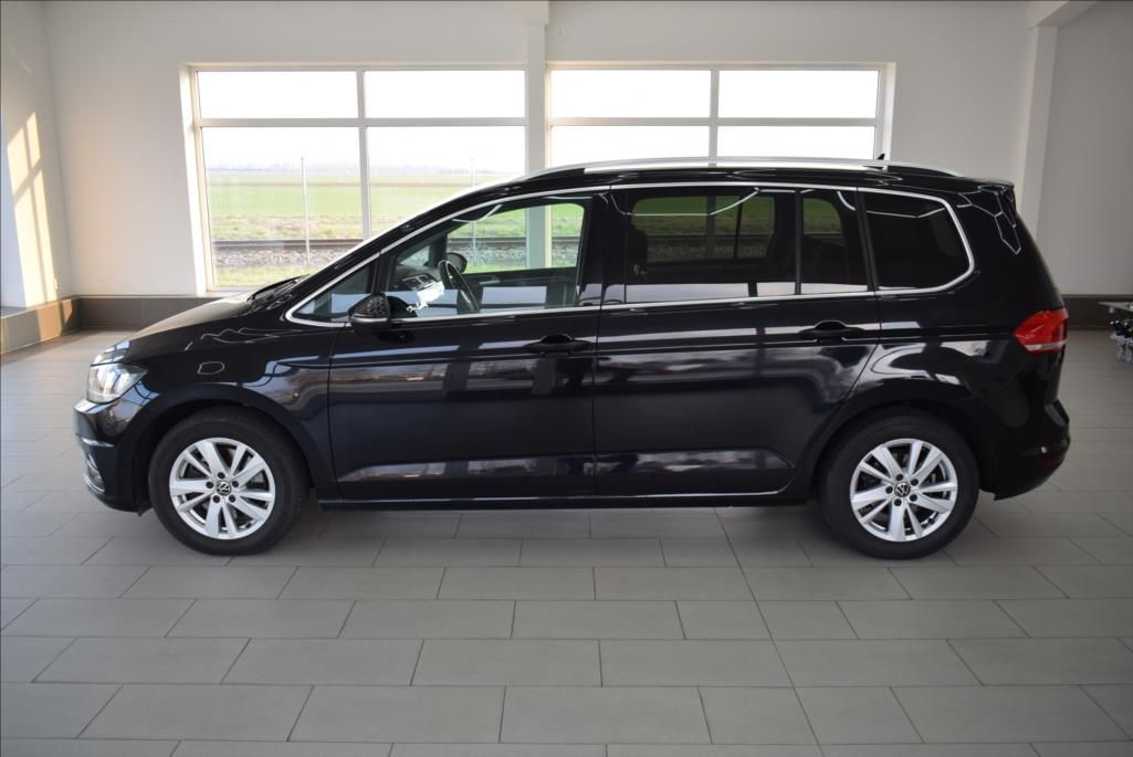 Volkswagen Touran, 2,0 TDi, 7-míst,DSG,NAVI,KŮŽE, - fotka 5
