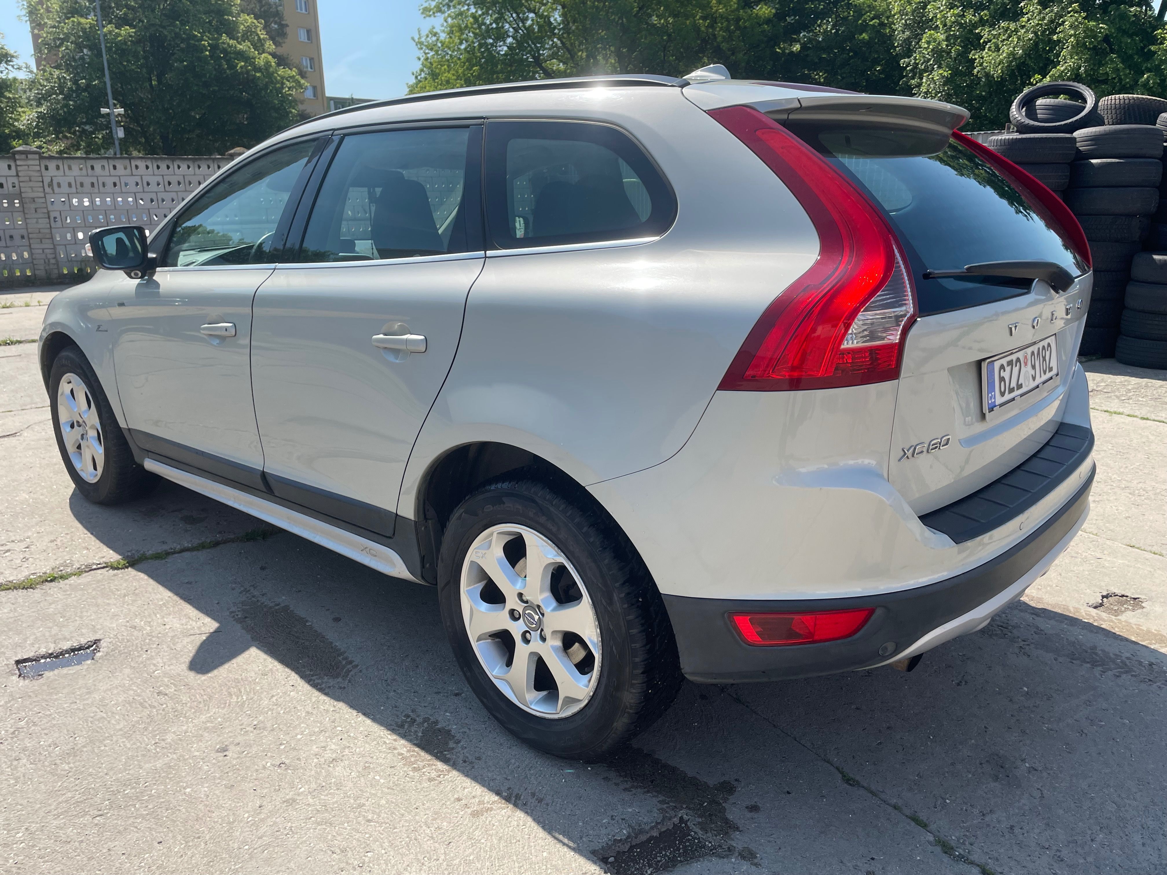 Volvo XC60 - fotka 4