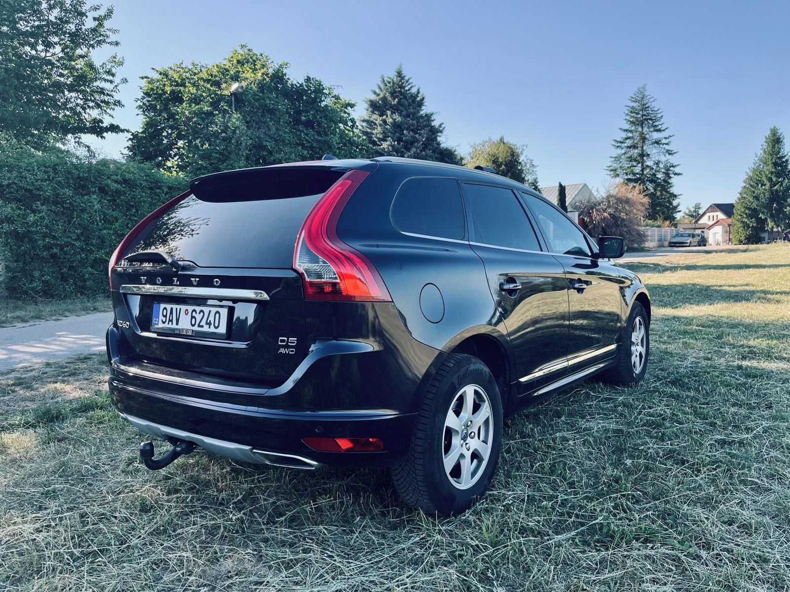 Volvo XC60, 2,4D5 AWD,Summum,Automat,Kůže - fotka 4