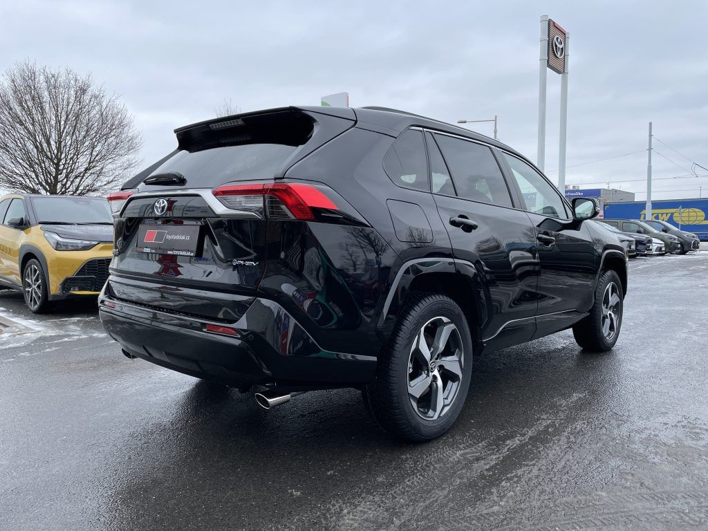 Toyota Rav4, 2.5 Plug-in Hybrid ODBĚR 10/26 - fotka 3