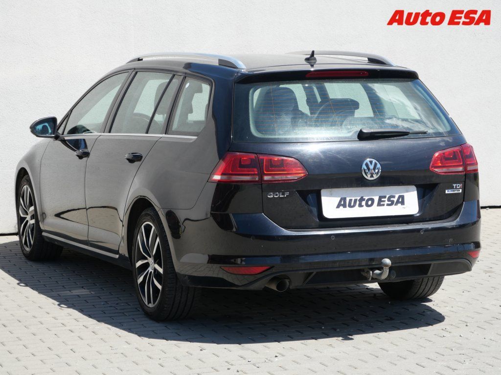 Volkswagen Golf, 1.6TDi,ČR,DSG,park.asist - fotka 6