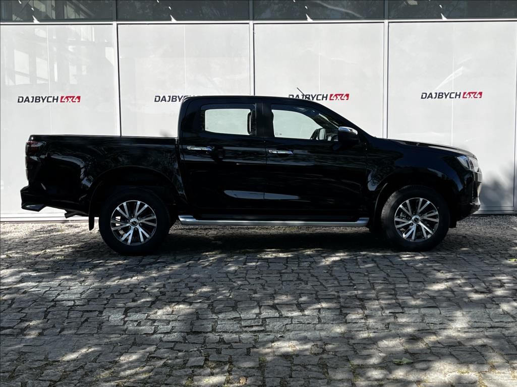 Isuzu D-Max, 1,9 Double Cab  6A/T LSE 4x4 - fotka 4