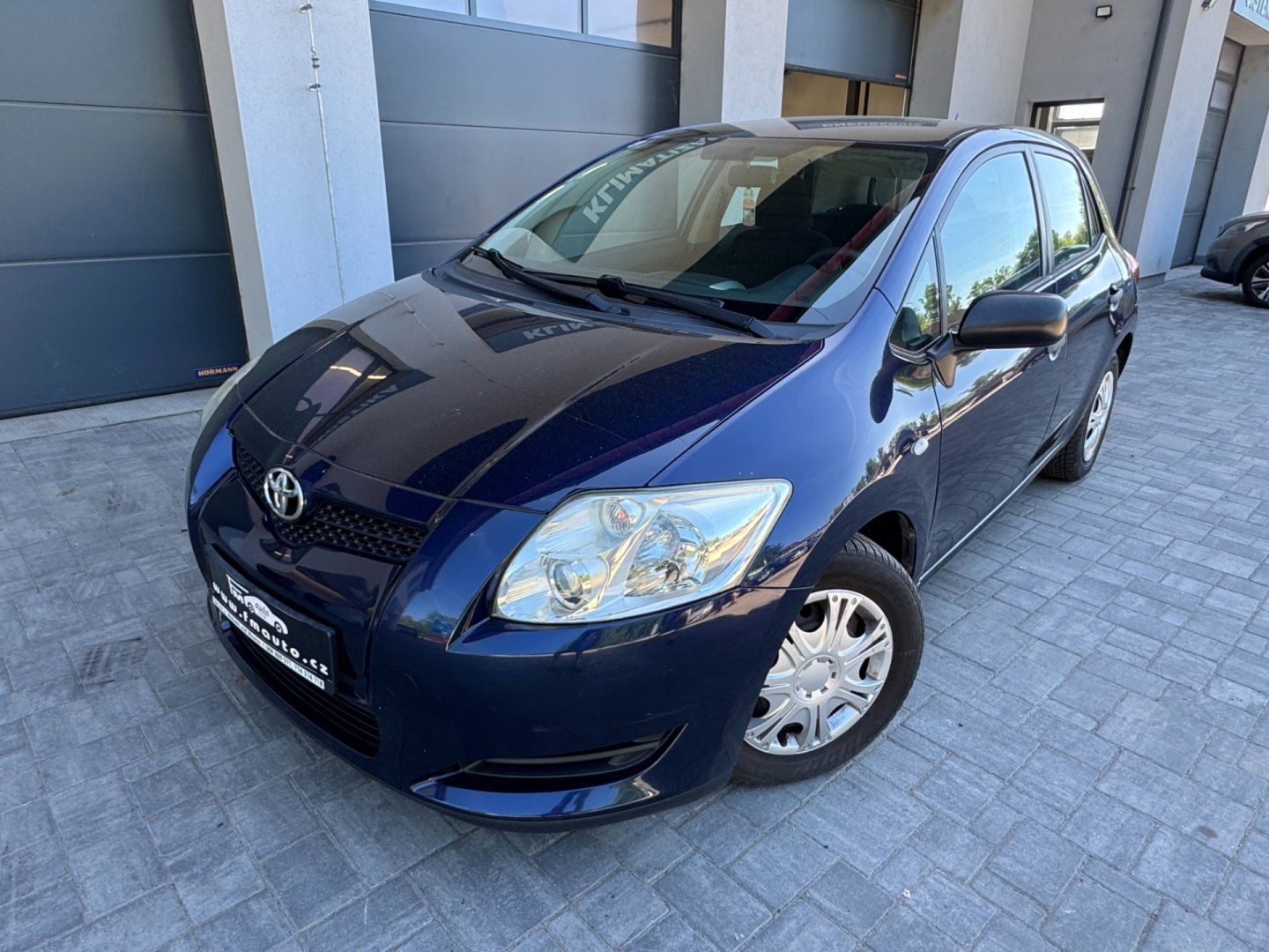 Toyota Auris, 1.4 16V Klima - fotka 2