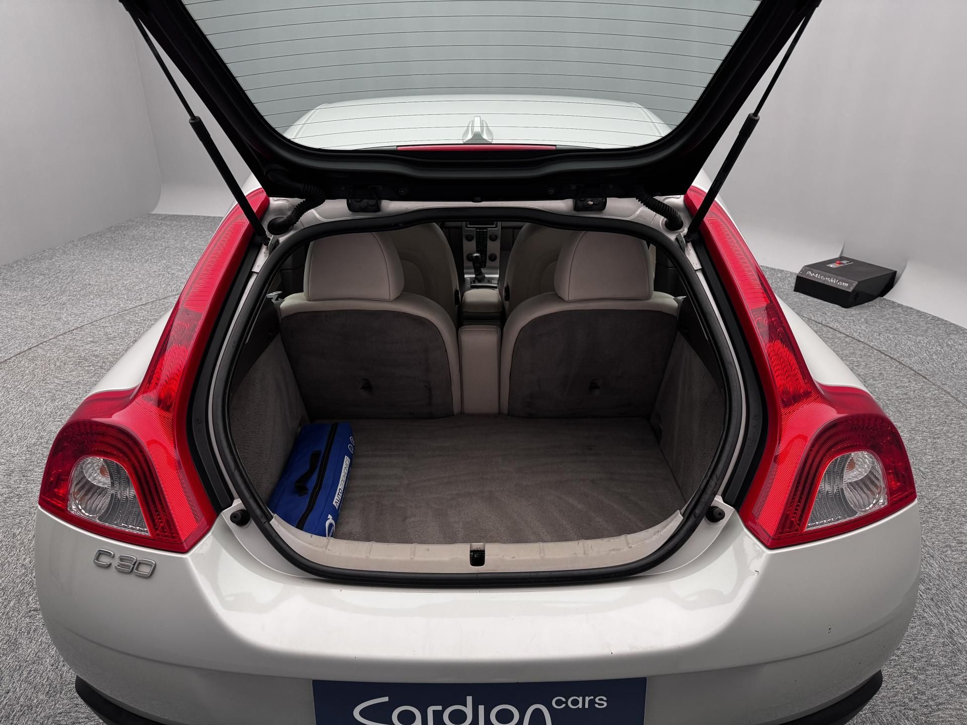 Volvo C30, 1.6D MOMENTUM - fotka 5