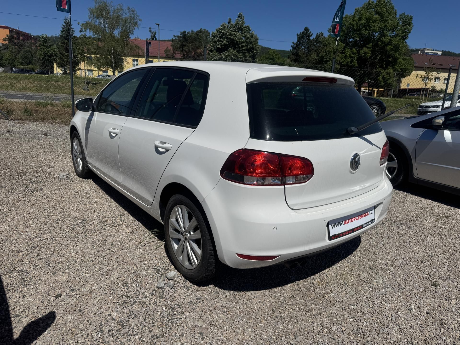 Volkswagen Golf, 1.4TSi,SERVISKA,PĚKNÉ - fotka 4