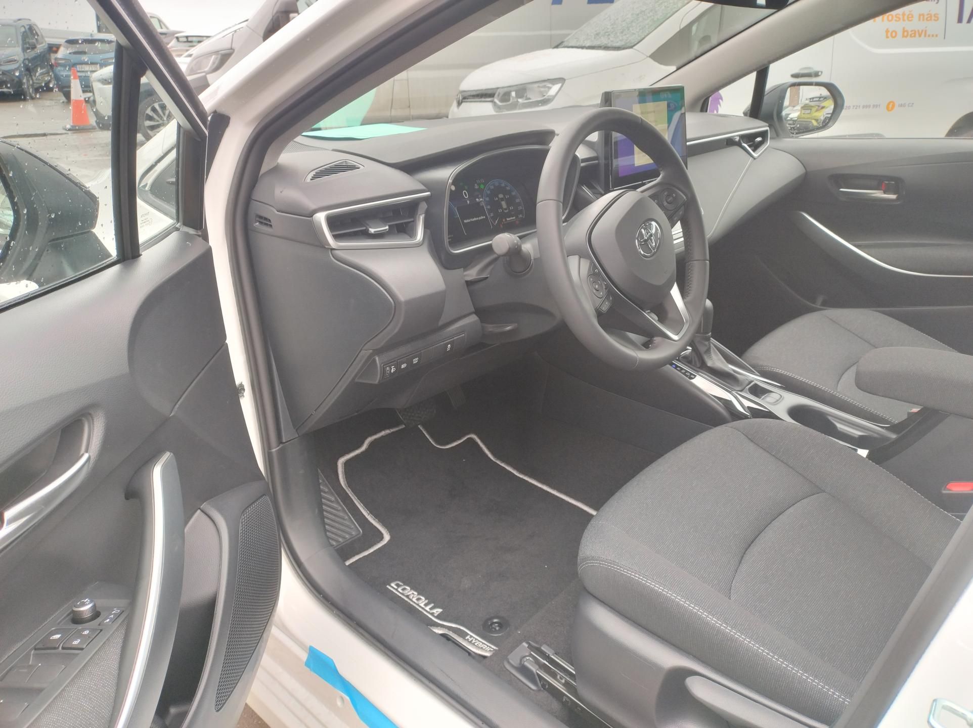 Toyota Corolla, SD 1.8 FHEV Comfort - fotka 6