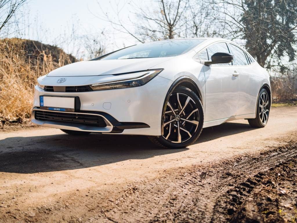 Toyota Prius, 2.0 Plug-in Hybrid, NOVÁ CENA