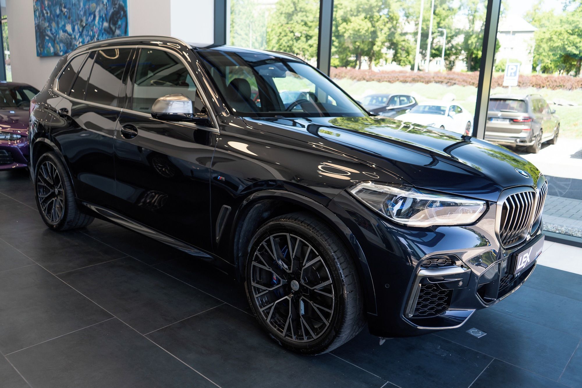 BMW X5, M50i - fotka 2