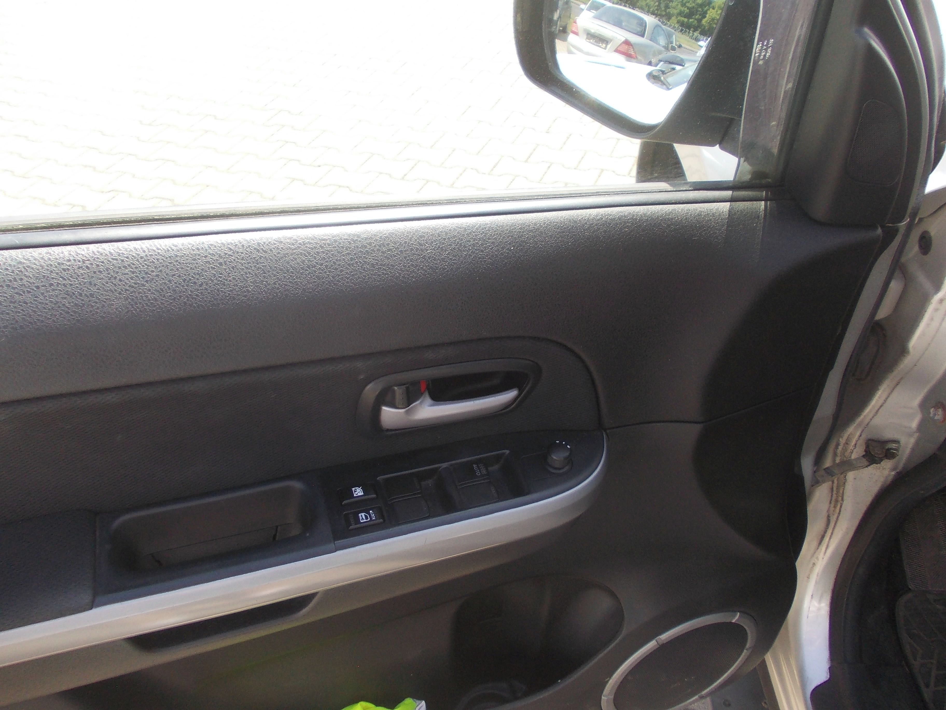 Suzuki Grand Vitara, 2.0i AUTOMAT LPG - fotka 5