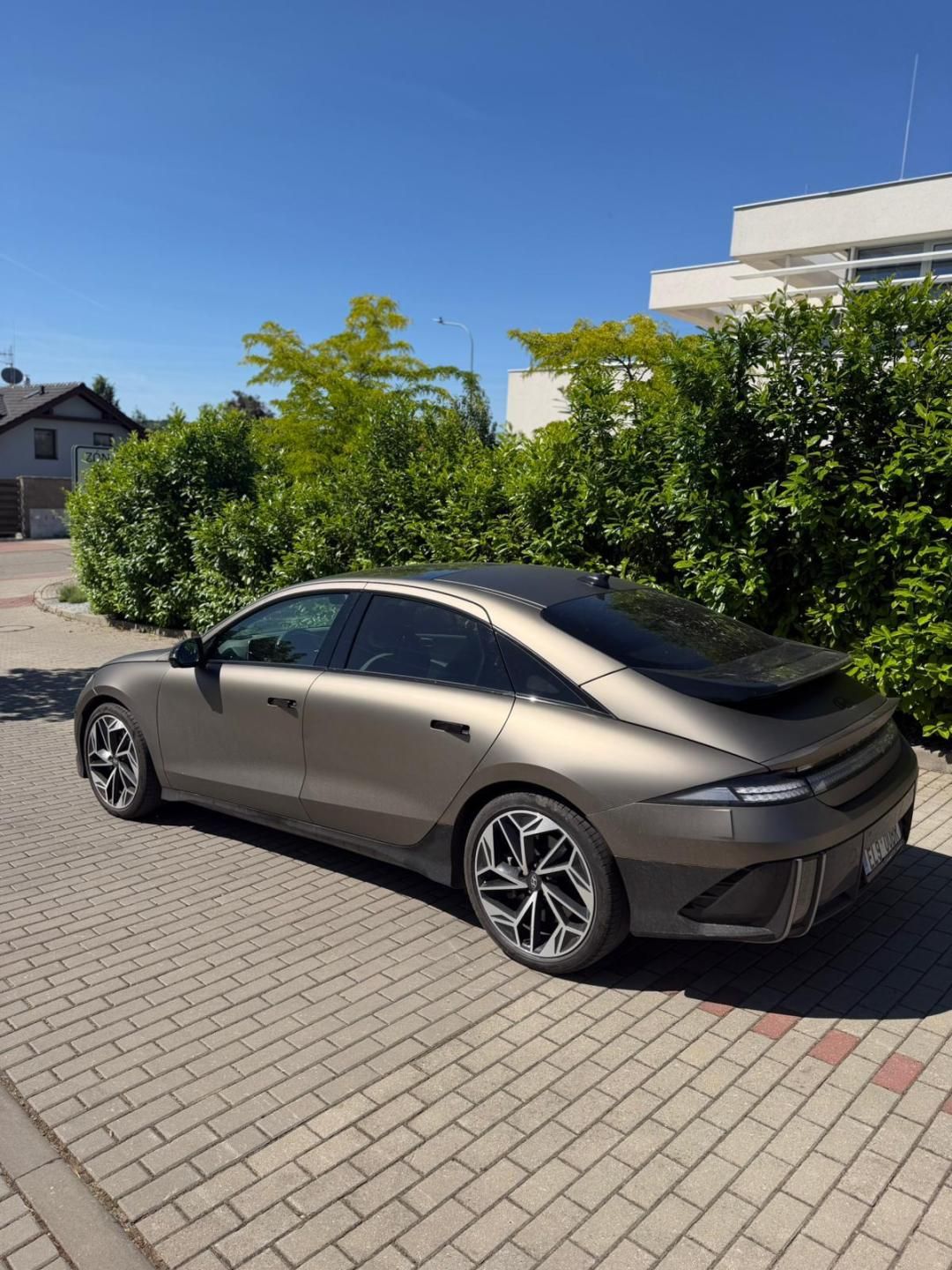 Hyundai Ioniq 6, ČR .MAJITEL 77kW BATERKA - fotka 2