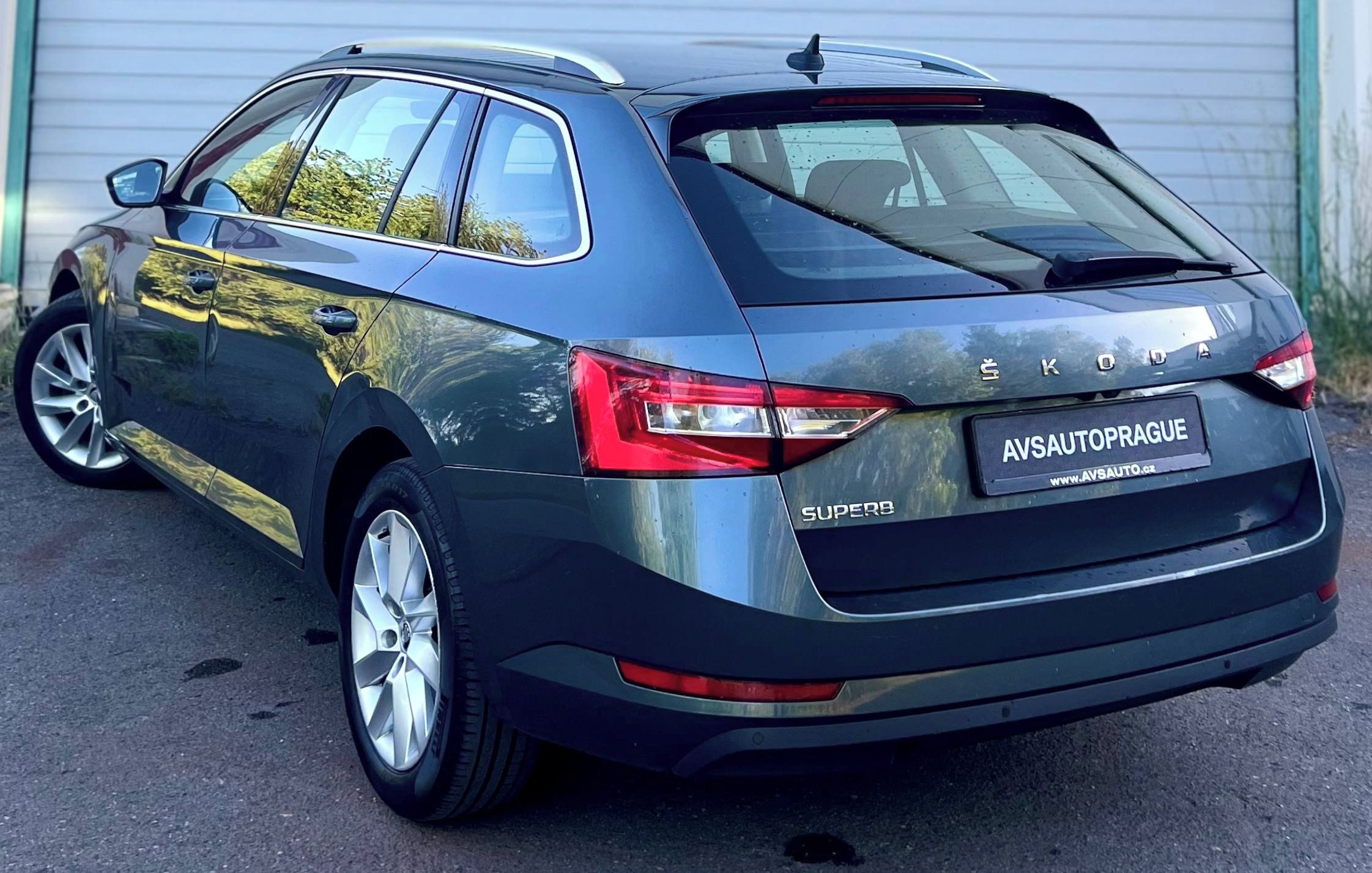 Škoda Superb, KOMBI 2.0 TDI 2020 1 MAJITEL - fotka 6