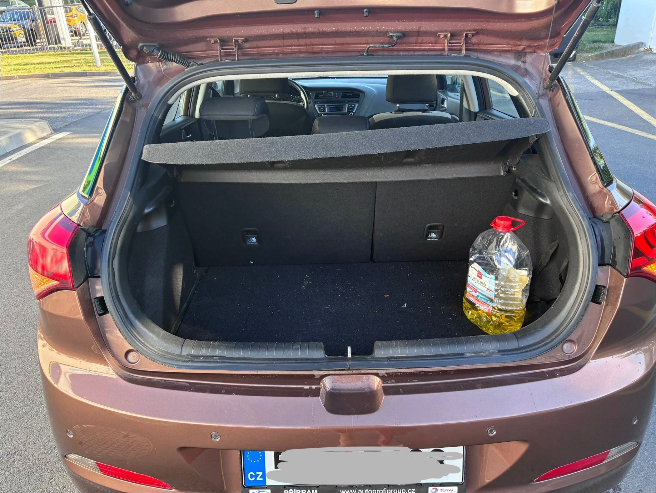 Hyundai i20, 1.2 - nadstandardní výbava - fotka 5