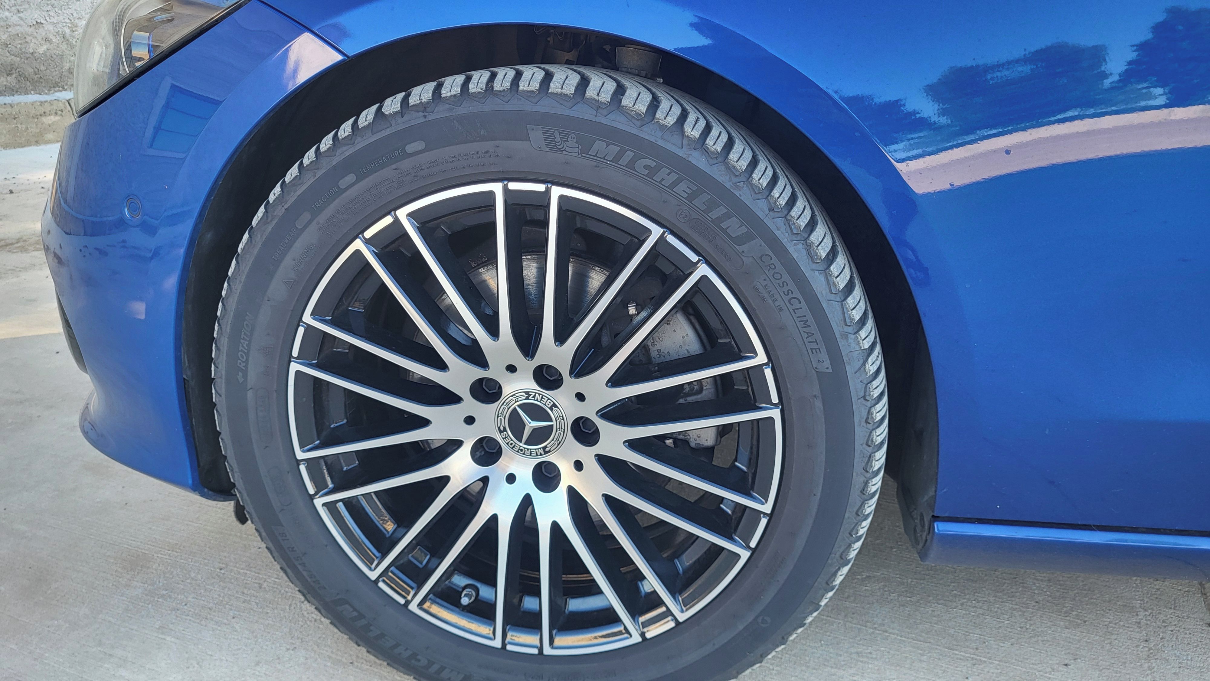 Mercedes-Benz Třídy C, C220 4Matic, tažné, servisovan - fotka 5