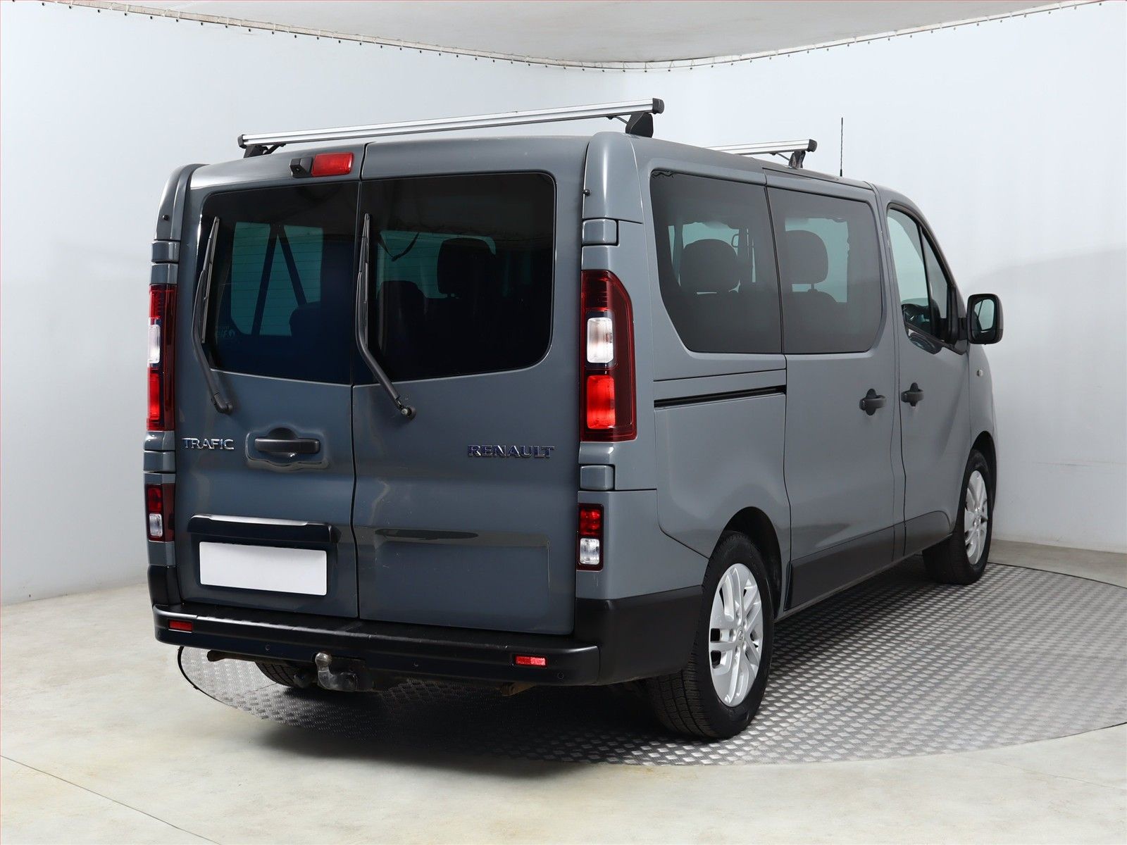 Renault Trafic, 2.0 dCi, Passenger, 9 míst - fotka 5