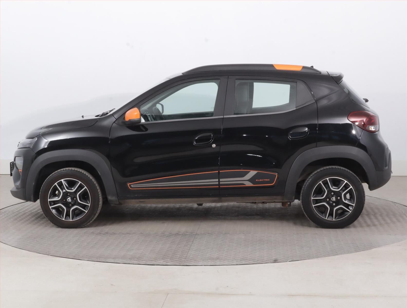 Dacia Spring, Electric 45 (27 kWh), SoH 93% - fotka 3