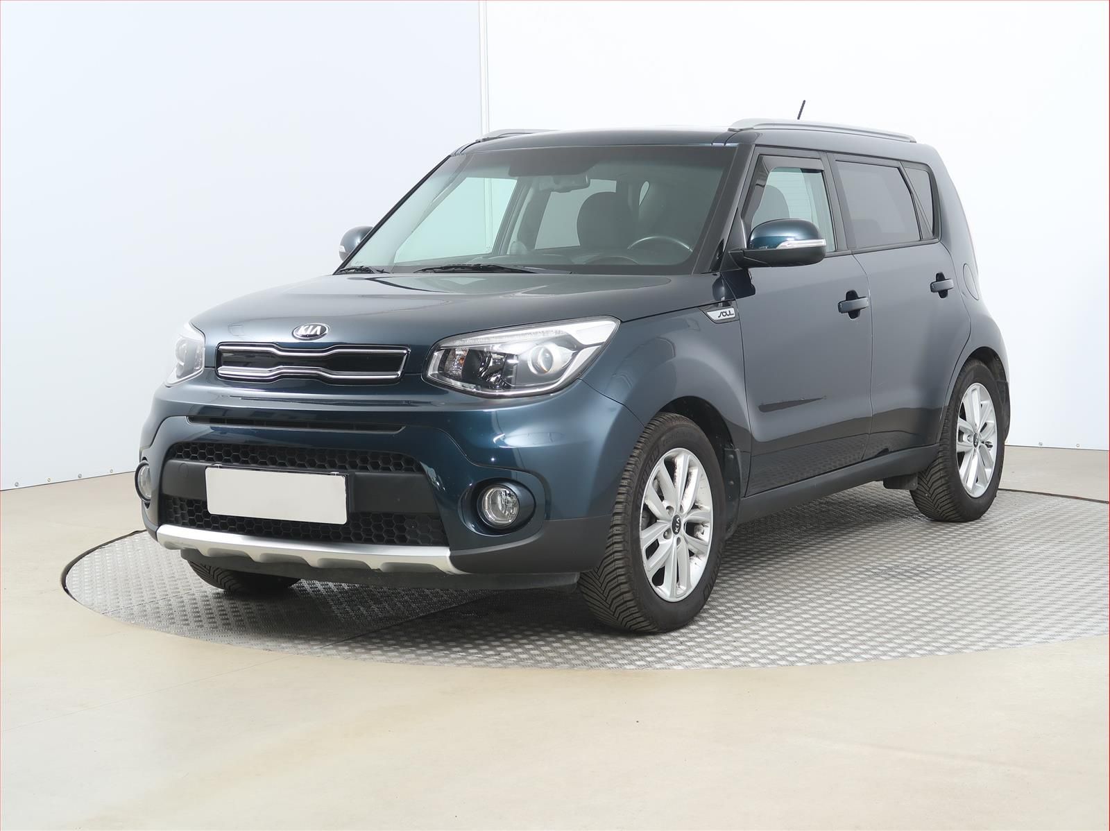 Kia Soul, 1.6 GDI, Navi, Kožené sedačky - fotka 2