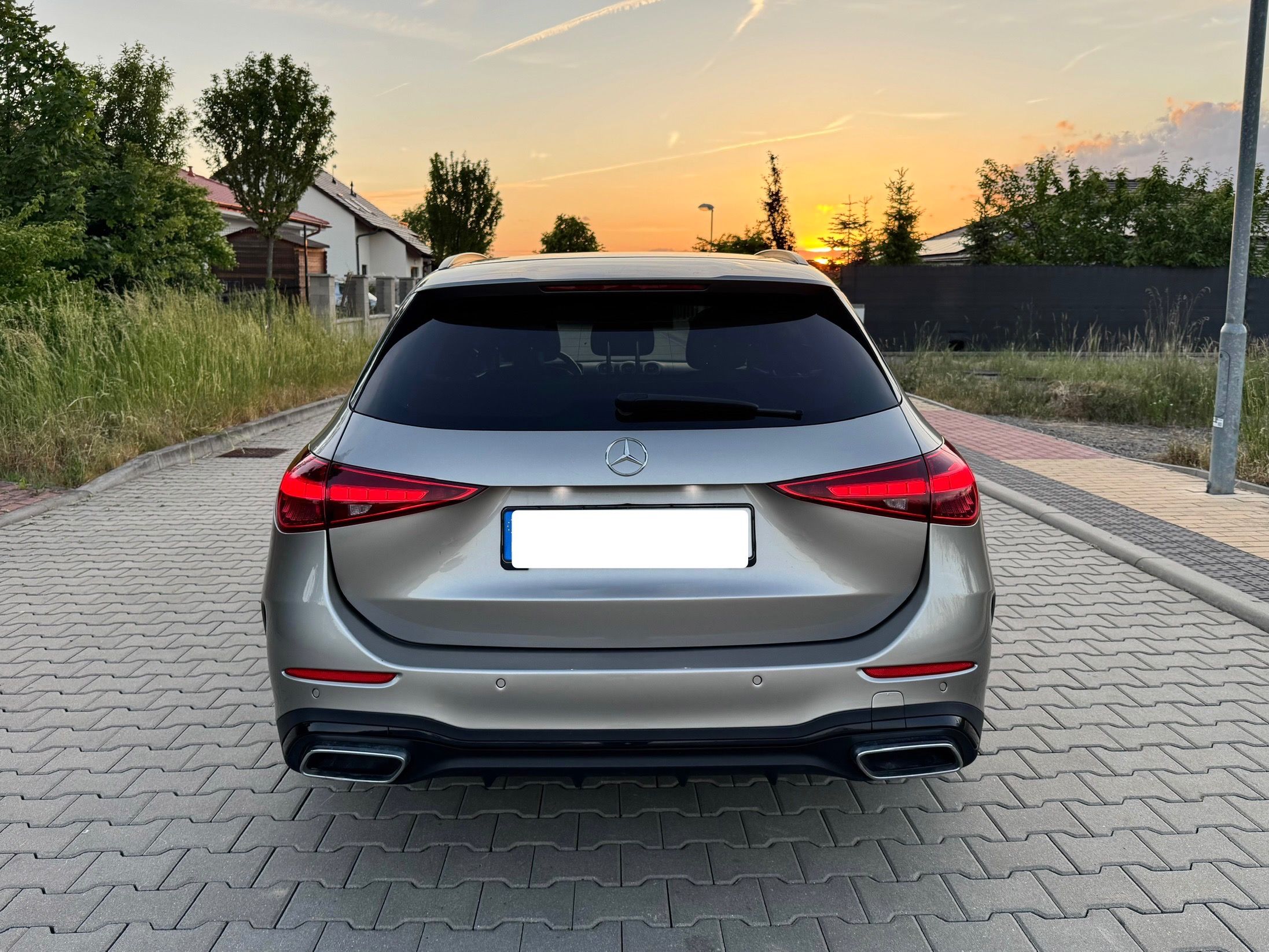 Mercedes-Benz Třídy C, C300D,AMG Line + Night Edition - fotka 6