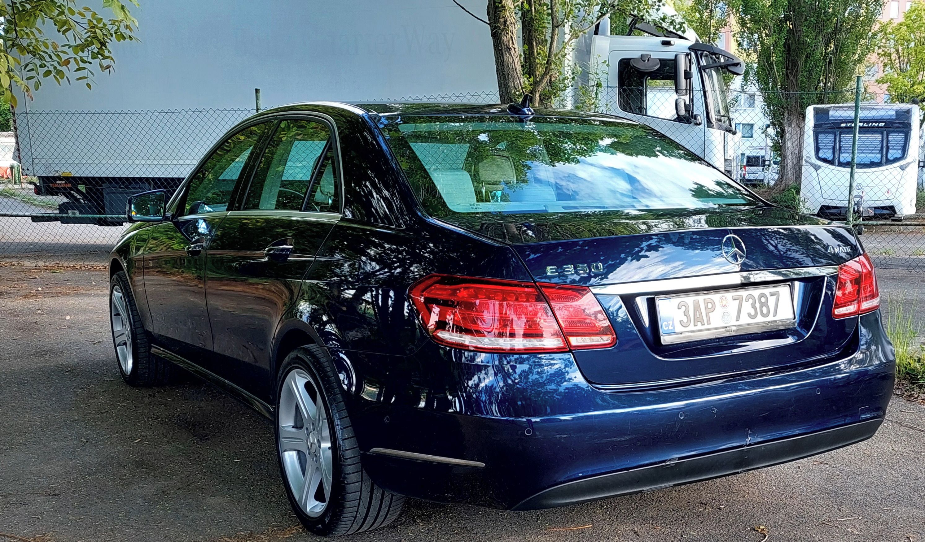 Mercedes-Benz Třídy E, 350 CGI - fotka 4
