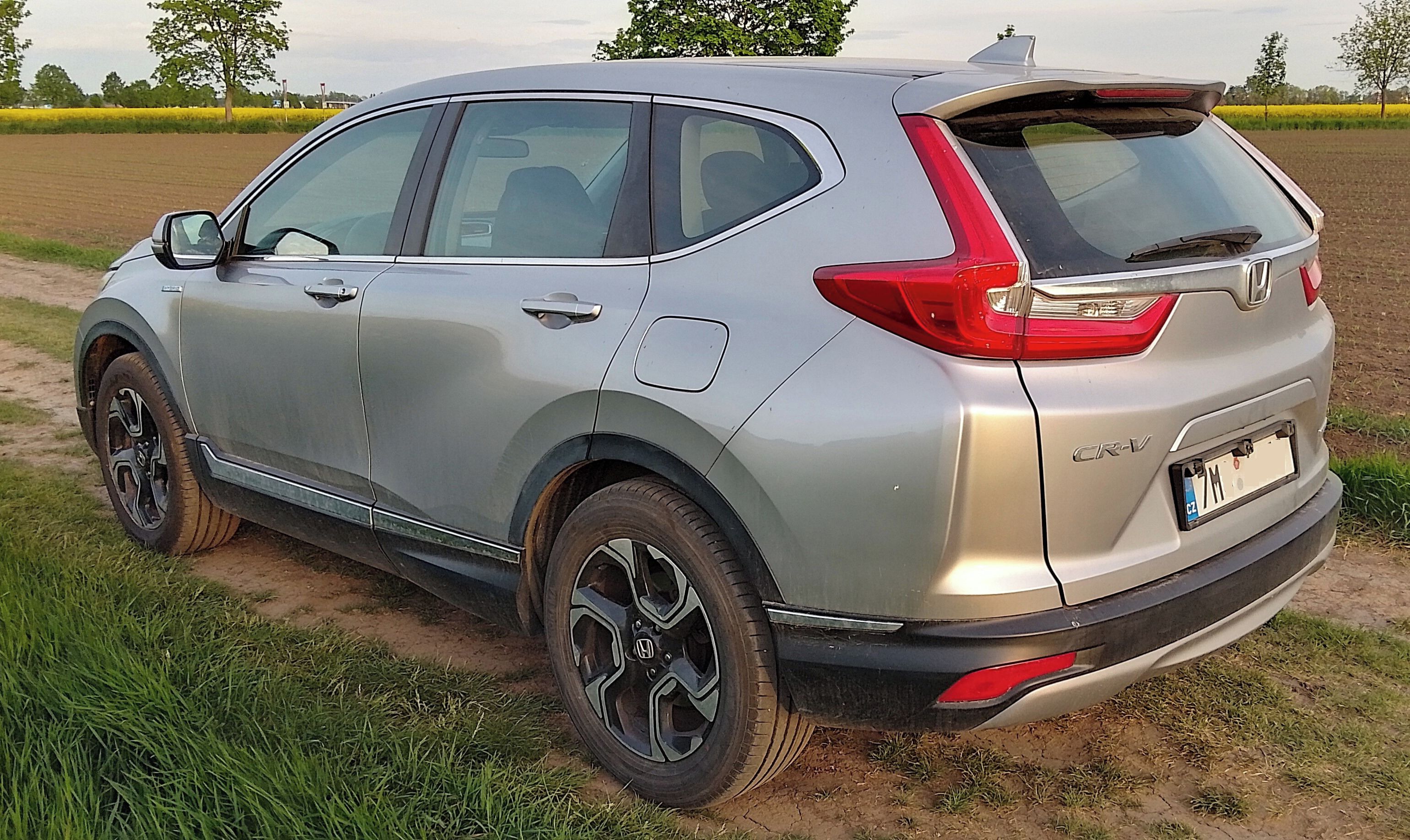 Honda CR-V, 2.0 i-MMD Hybrid - fotka 3