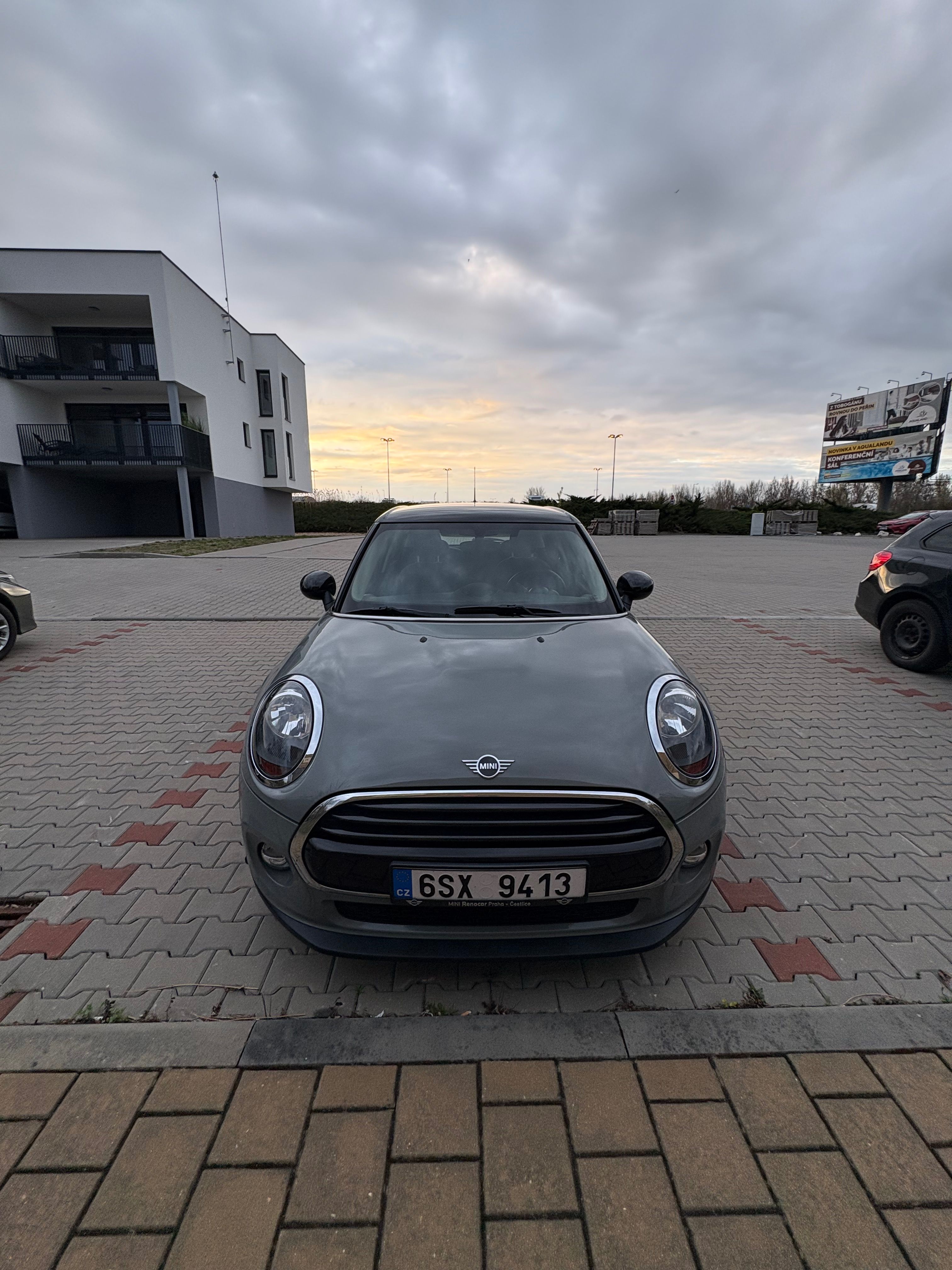 Mini Cooper, jako "nový" - nájezd 60 tis - fotka 2