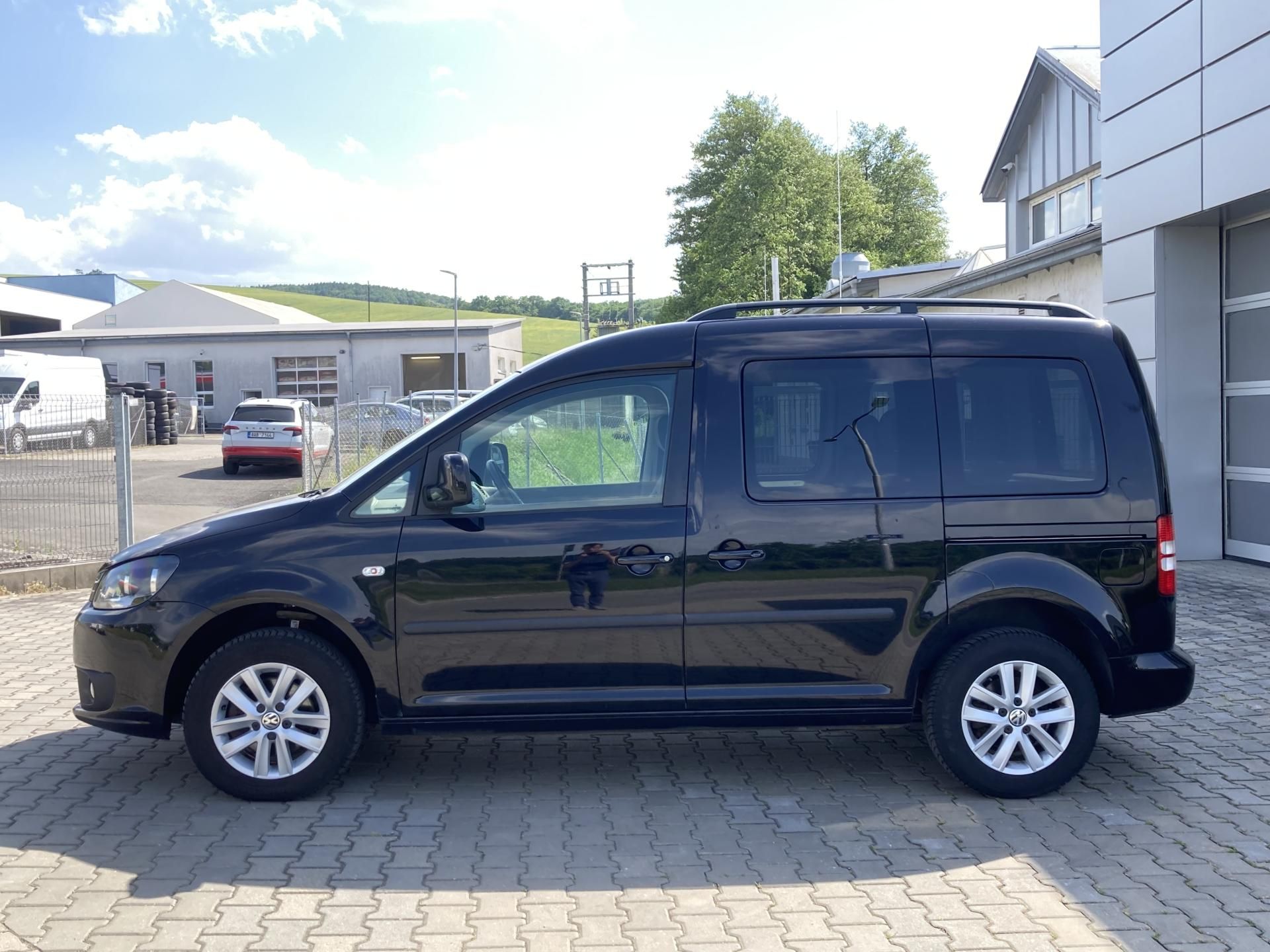 Volkswagen Caddy, 1,2 TSI Comfortline/hezký stav - fotka 2