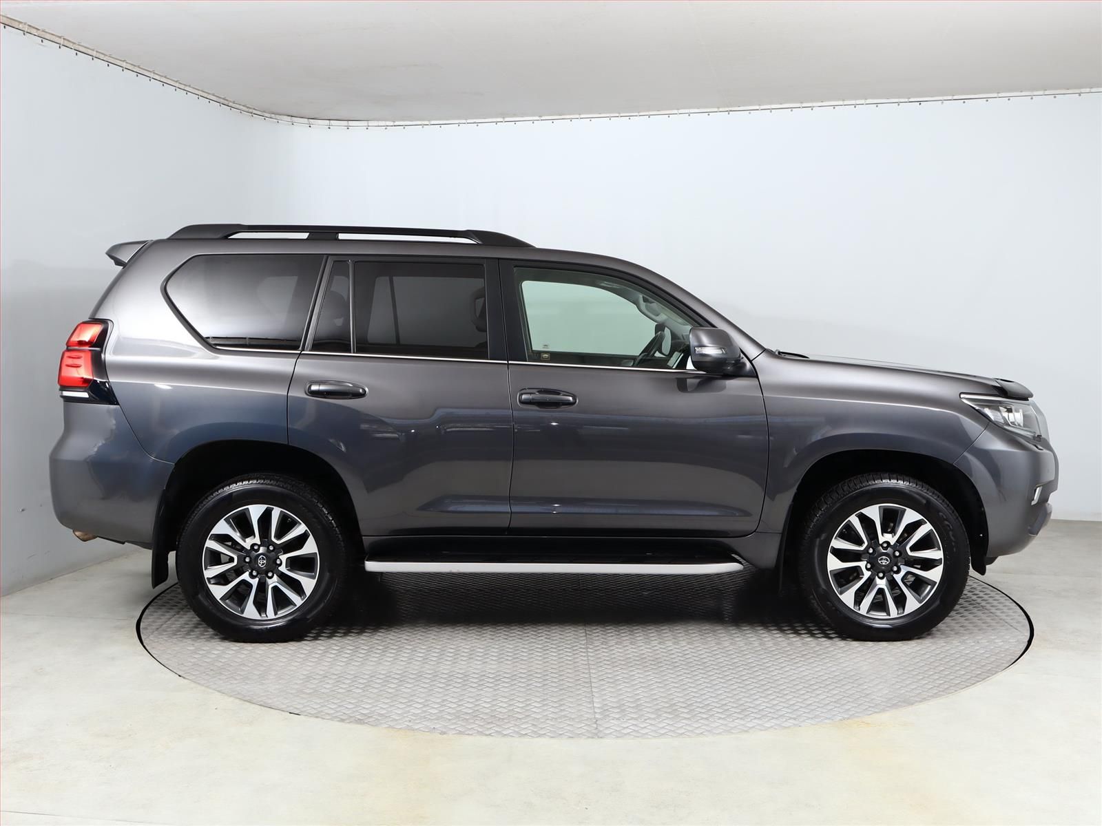 Toyota Land Cruiser, 2.8 D-4D, Tažné, 360° kamera - fotka 6