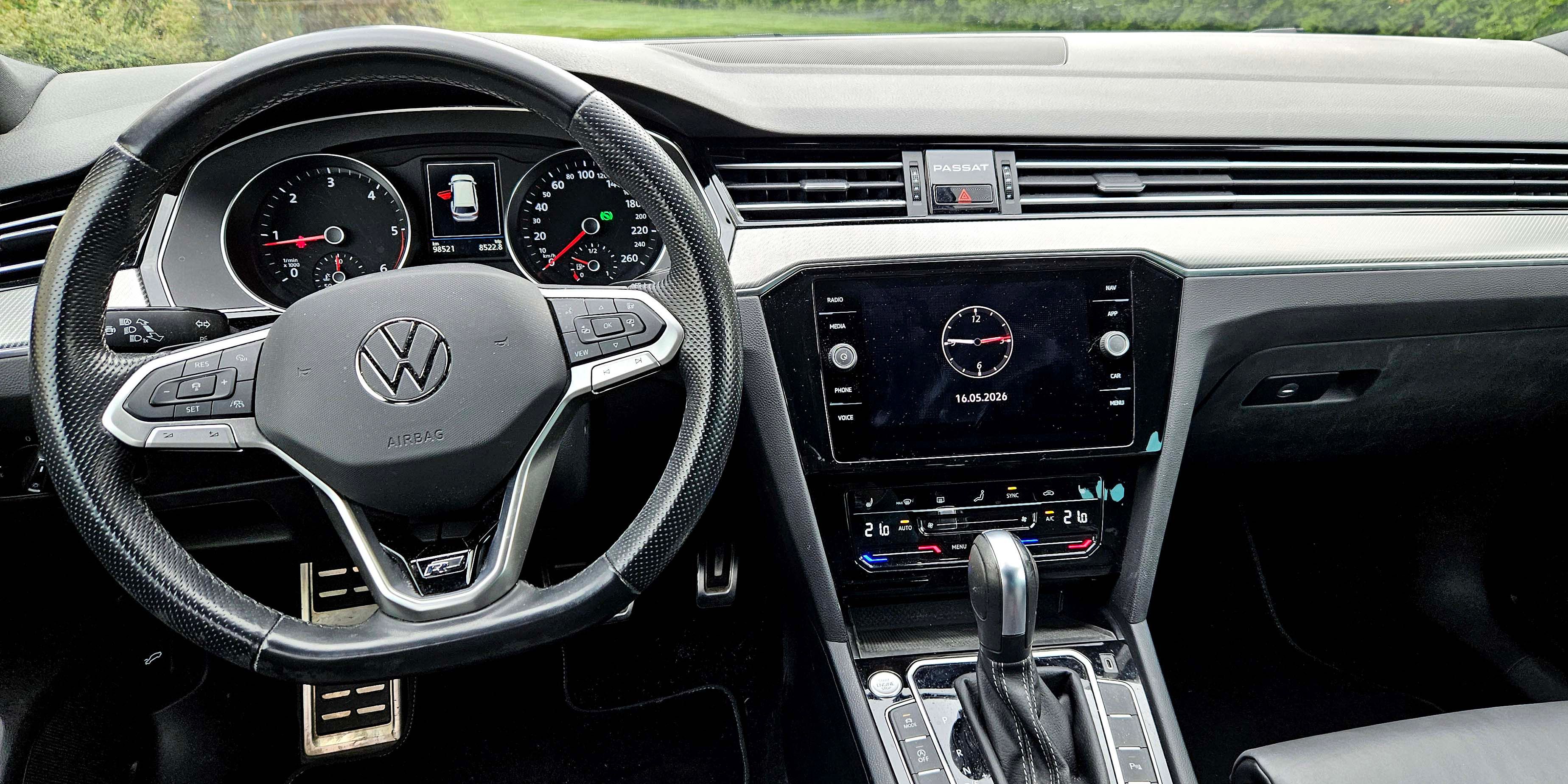 Volkswagen Passat, VW Passat Variant R-Line 2.0 T - fotka 4