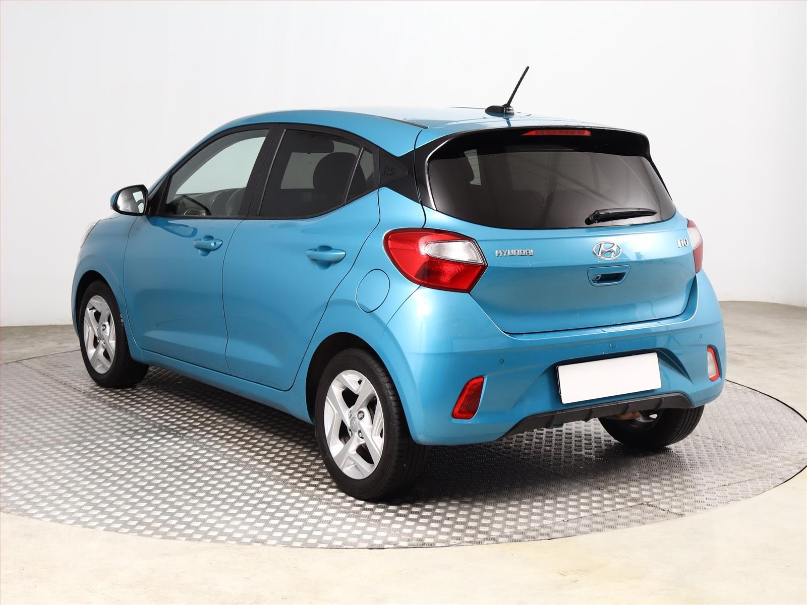 Hyundai i10, 1.0, ČR,1.maj, Serv.kniha - fotka 4