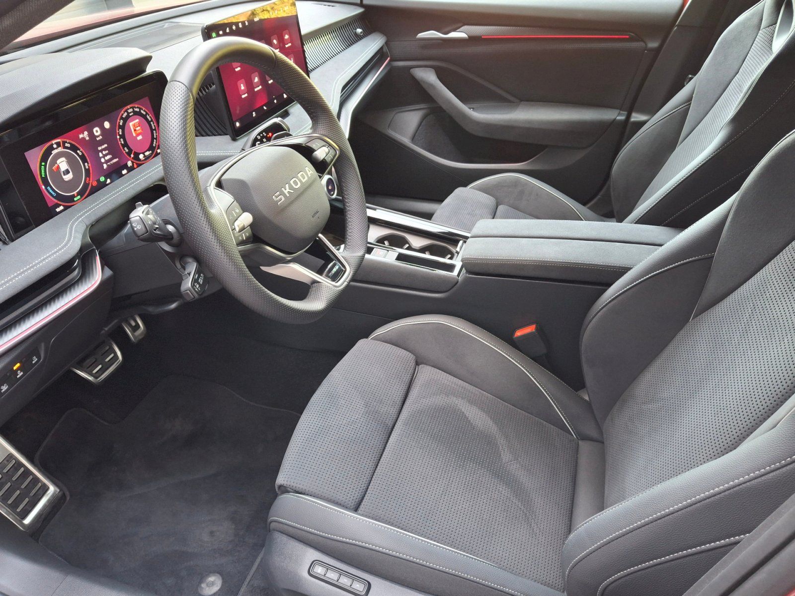 Škoda Superb, iV SportLine DSG 1,5TSi 150kW - fotka 6