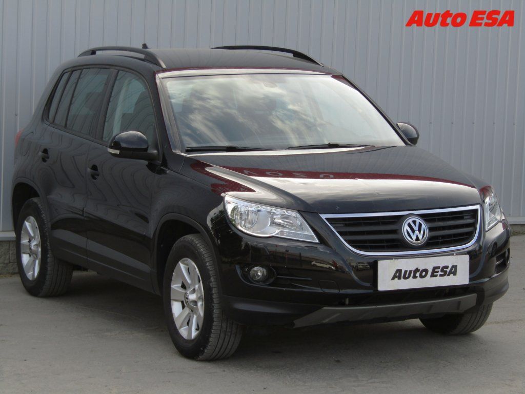 Volkswagen Tiguan, 2.0 TDi 4X4,servis.kniha