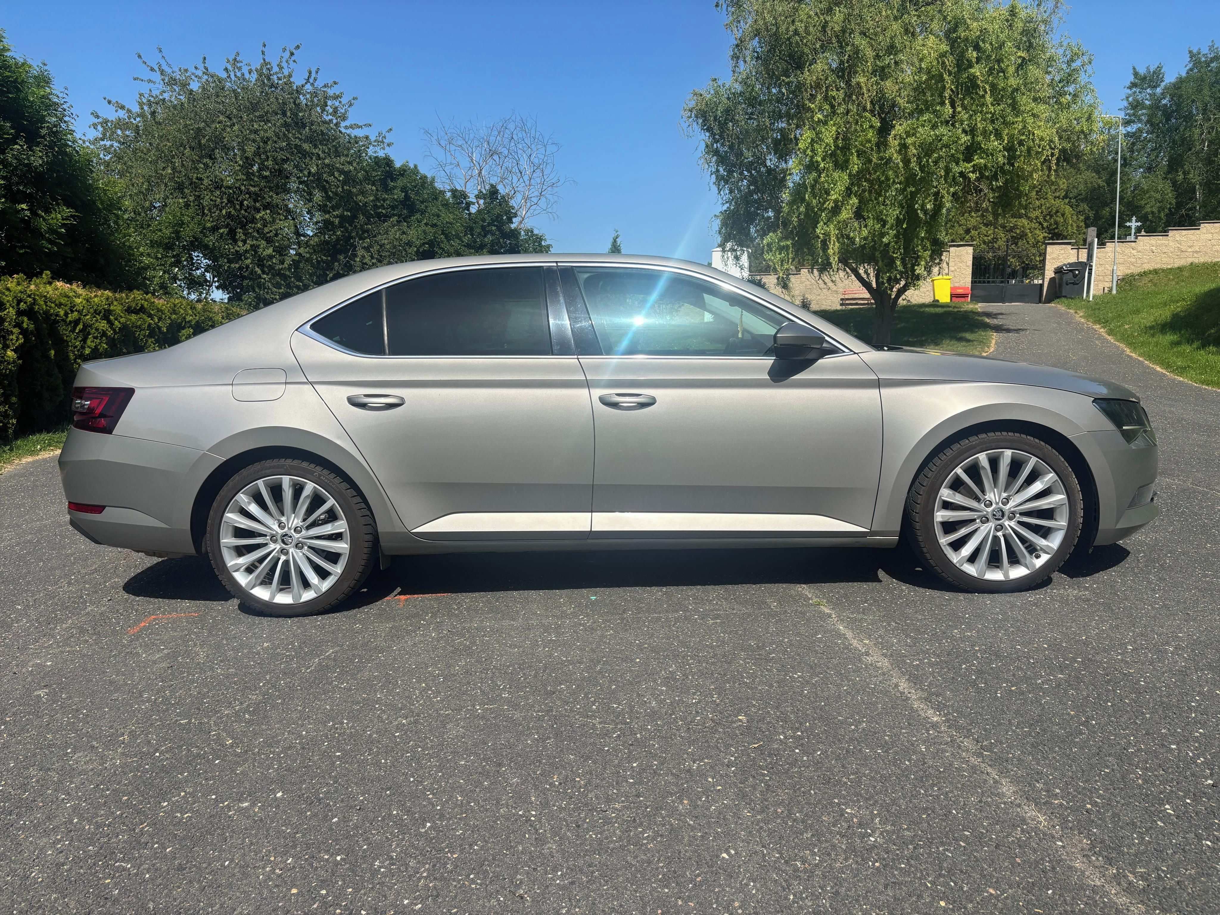 Škoda Superb, 2.0 TSI 162kw Style NAV SERVIS - fotka 4