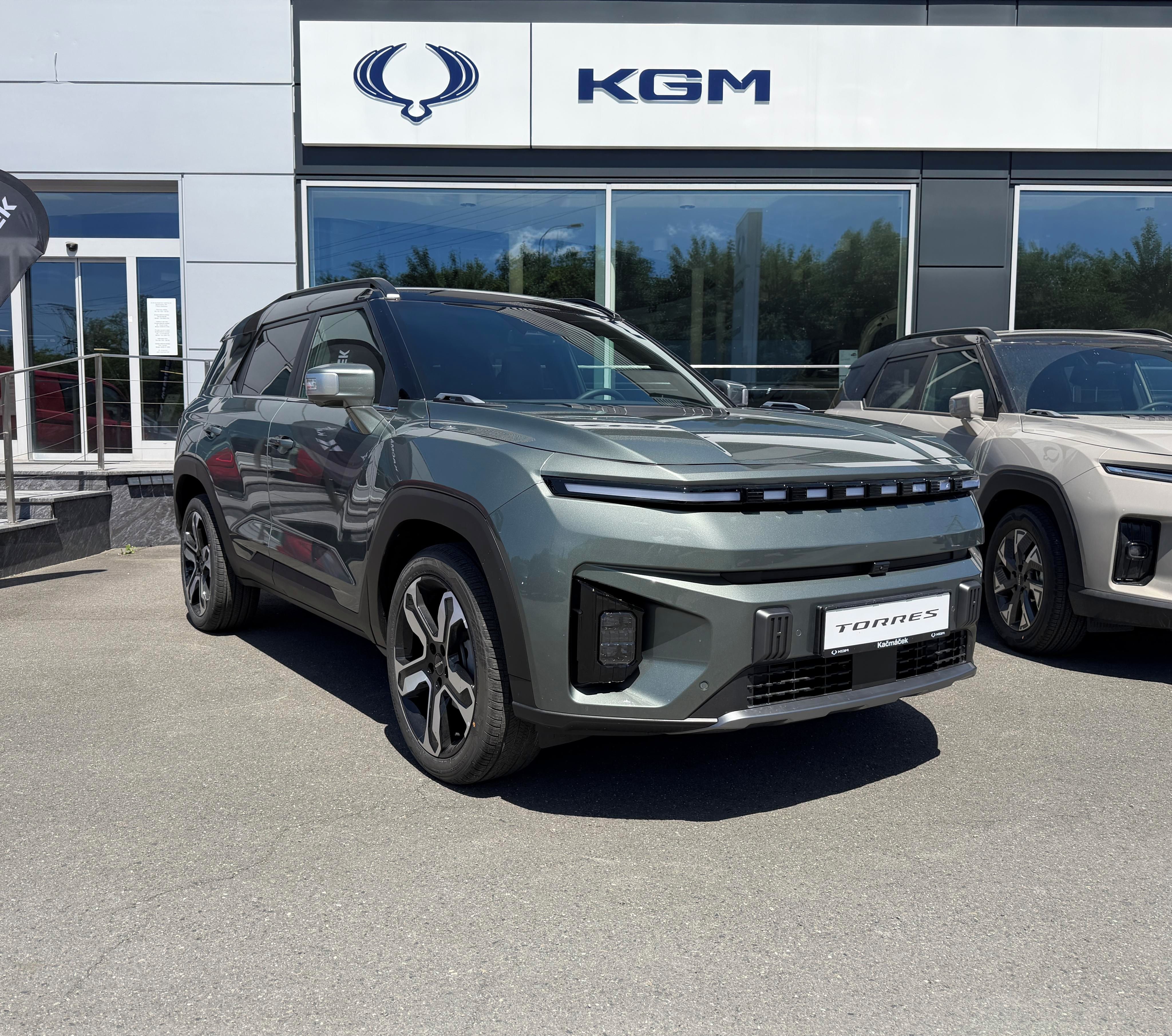 KGM Torres EVX