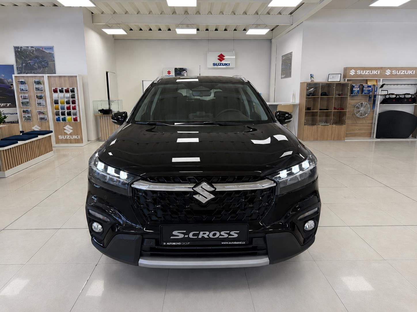 Suzuki S-Cross, PREMIUM 1,4 M/T 4x4 MY25 6/202 - fotka 2