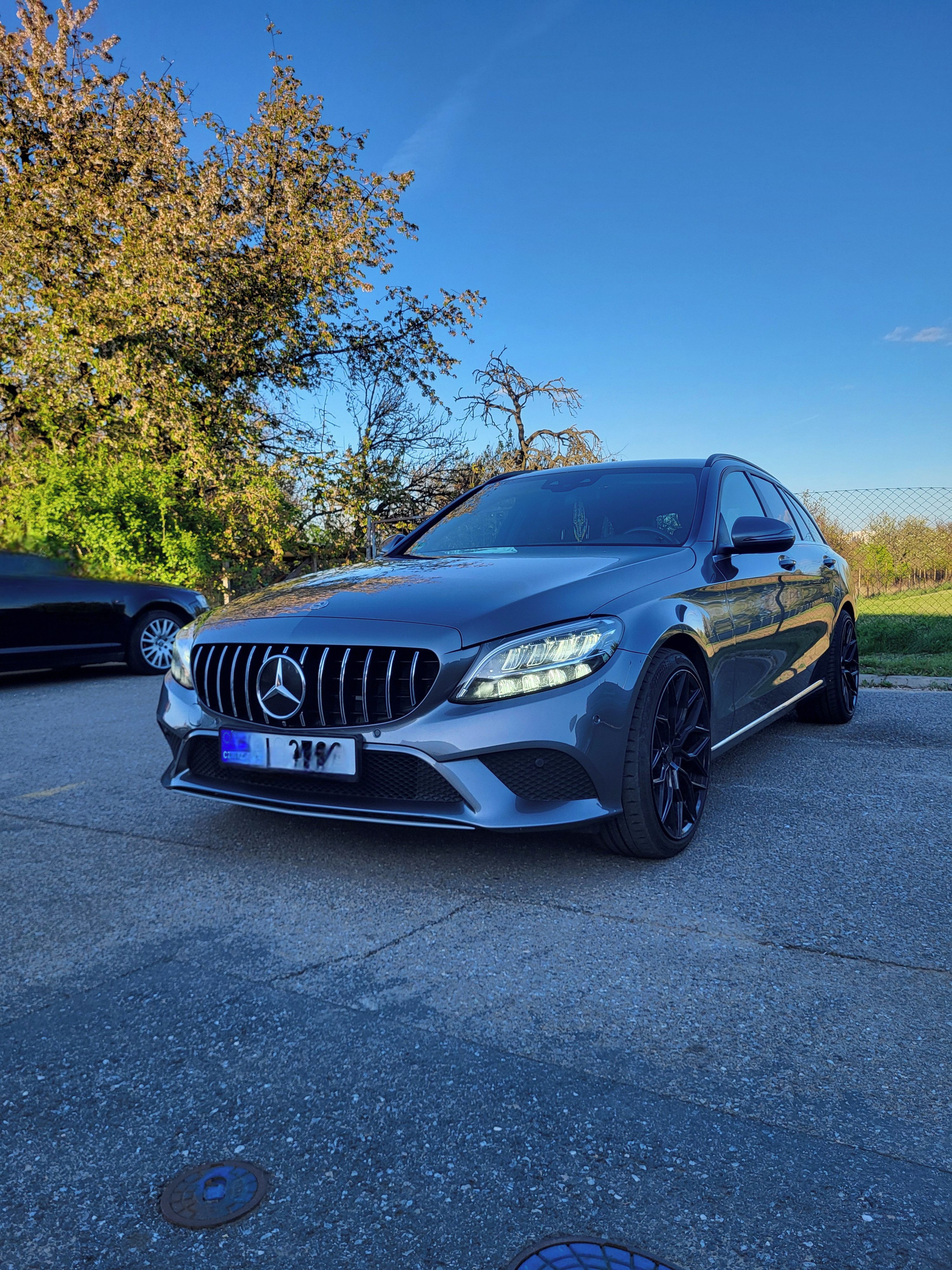 Mercedes-Benz Třídy C, Mercedes -Benz C200 D Exclusiv - fotka 4
