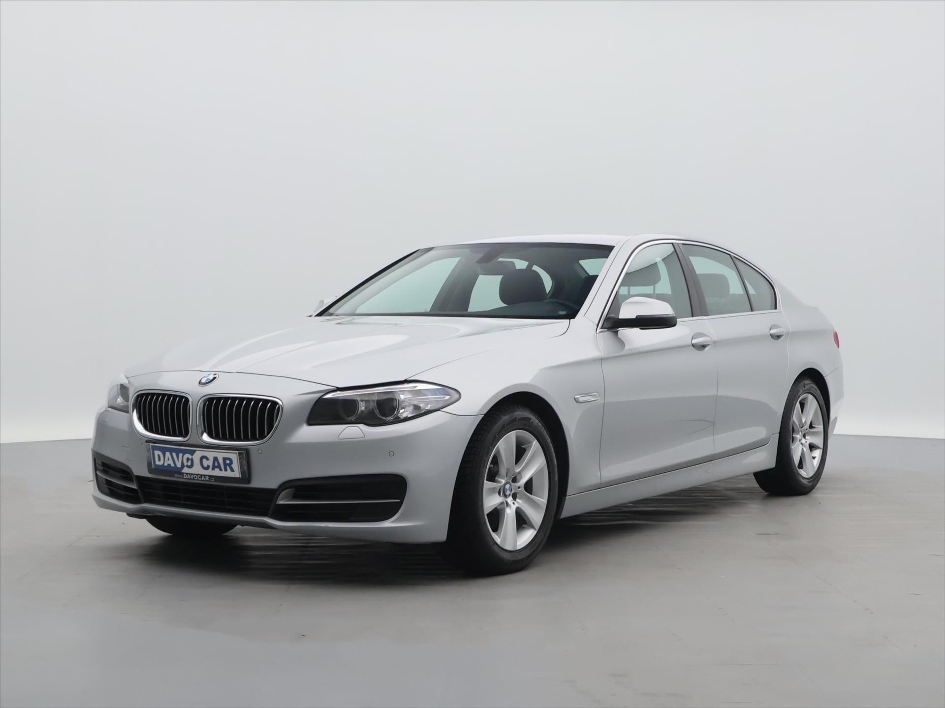 BMW Řada 5, 2.0 520da 135kW Aut.klima Kůže - fotka 3