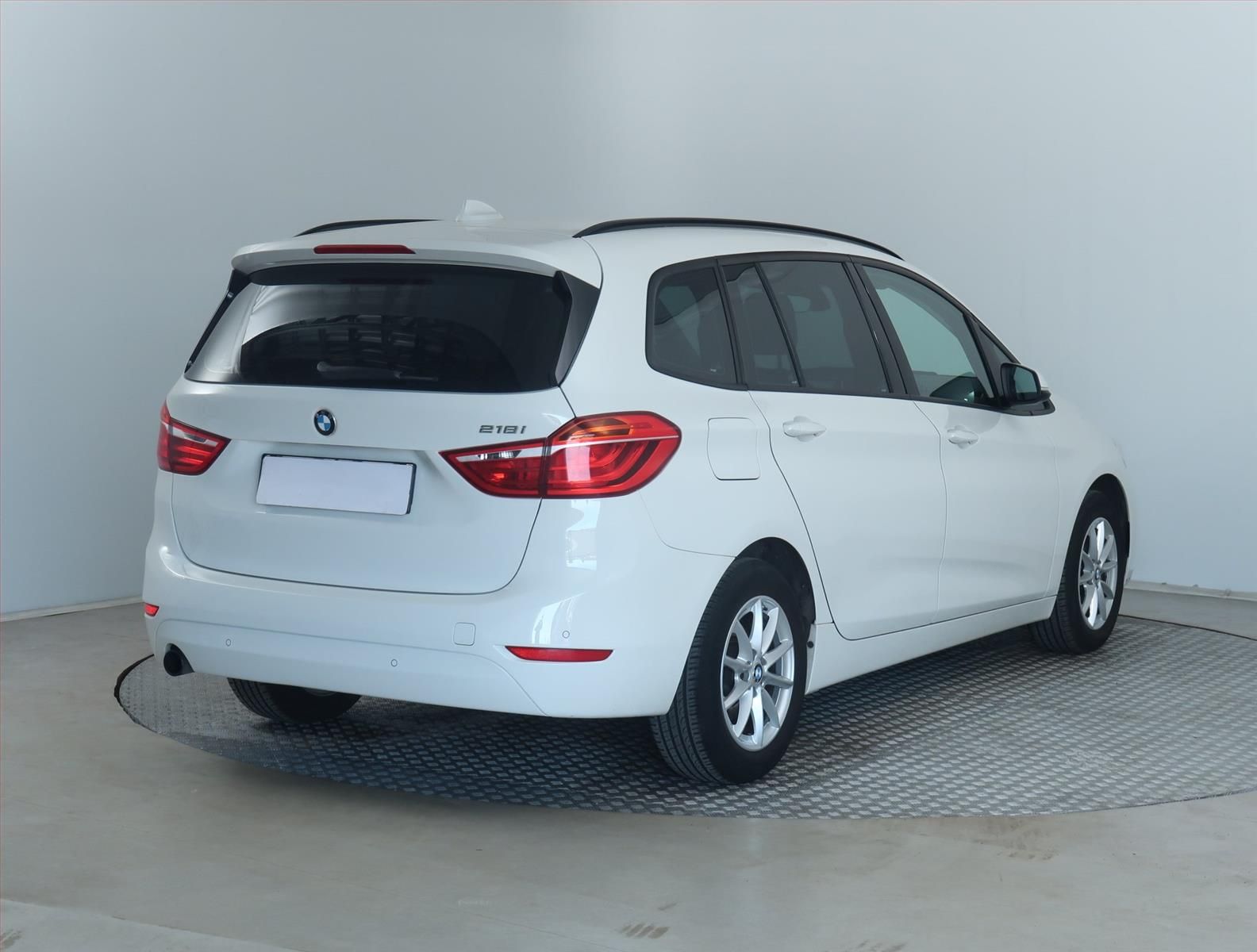 BMW Řada 2, 218i Gran Tourer, Serv.kniha - fotka 5