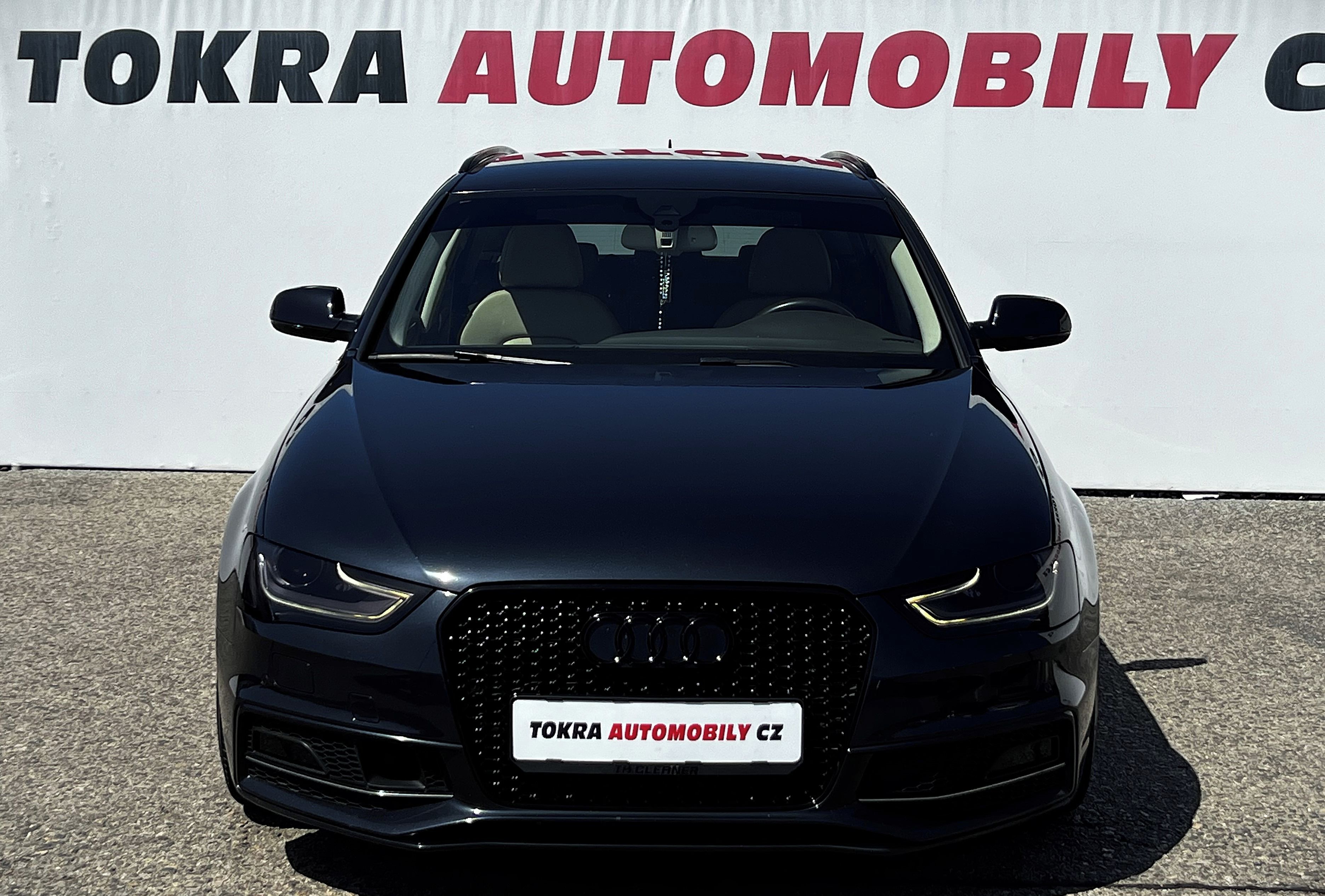 Audi A4, 3.0TDI Quattro S-Line ACC Navi - fotka 2