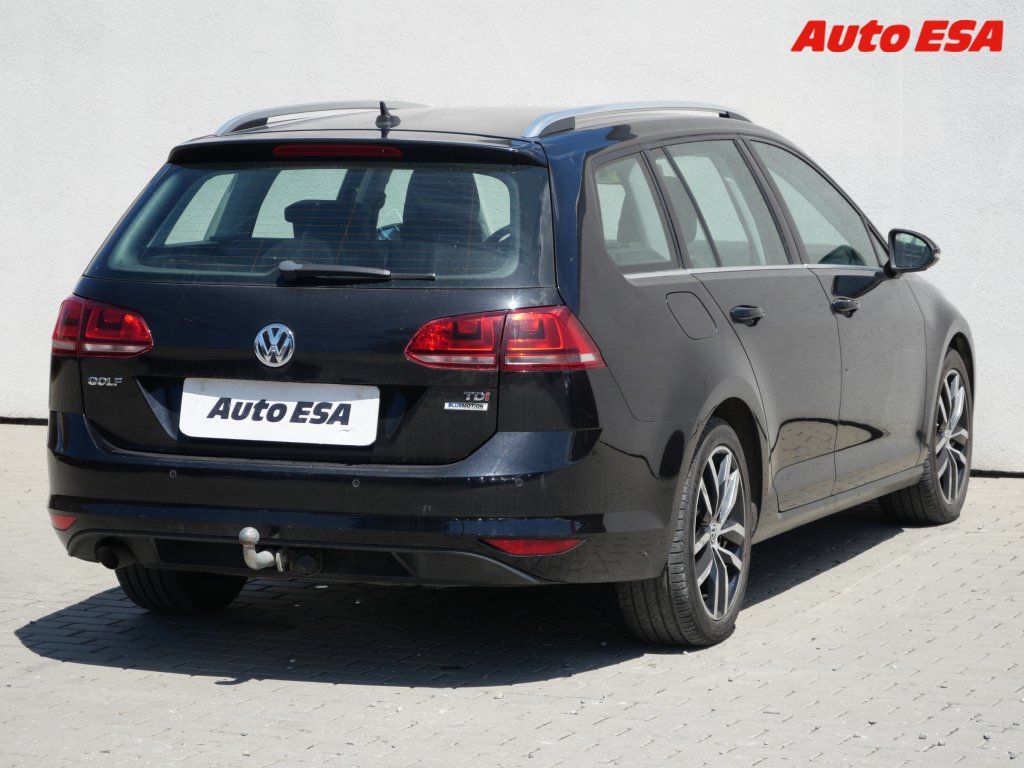 Volkswagen Golf, 1.6TDi,ČR,DSG,park.asist - fotka 4