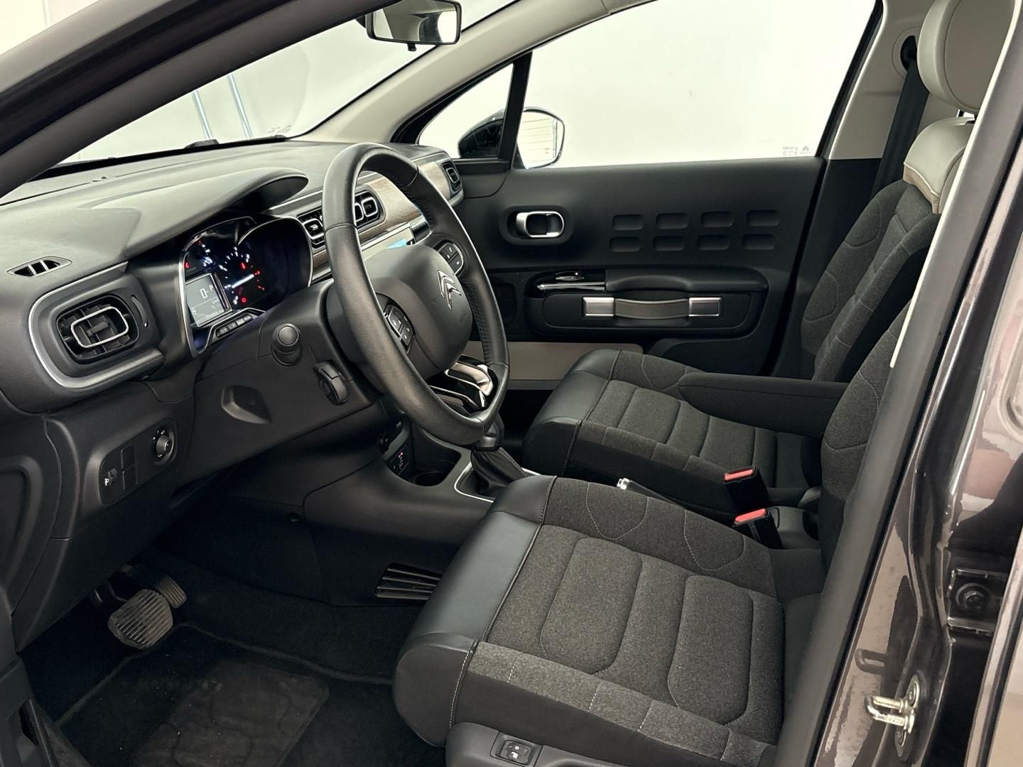 Citroën C3, Shine 1.2 PureTech 110K EAT6 - fotka 6