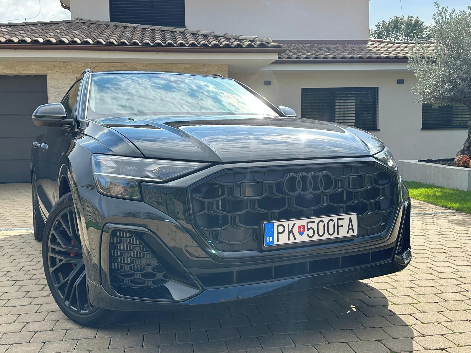 Audi SQ8, Audi SQ8 TFSI quattro 373KW