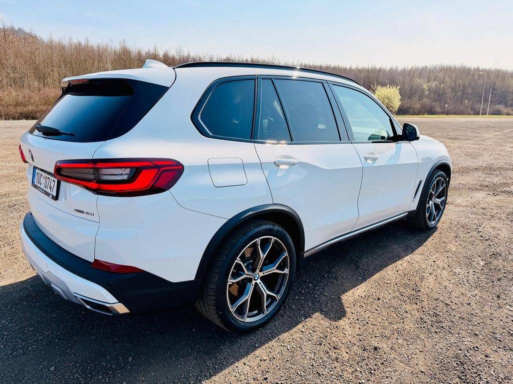 BMW X5, xDrive 40i, X-Line - fotka 3