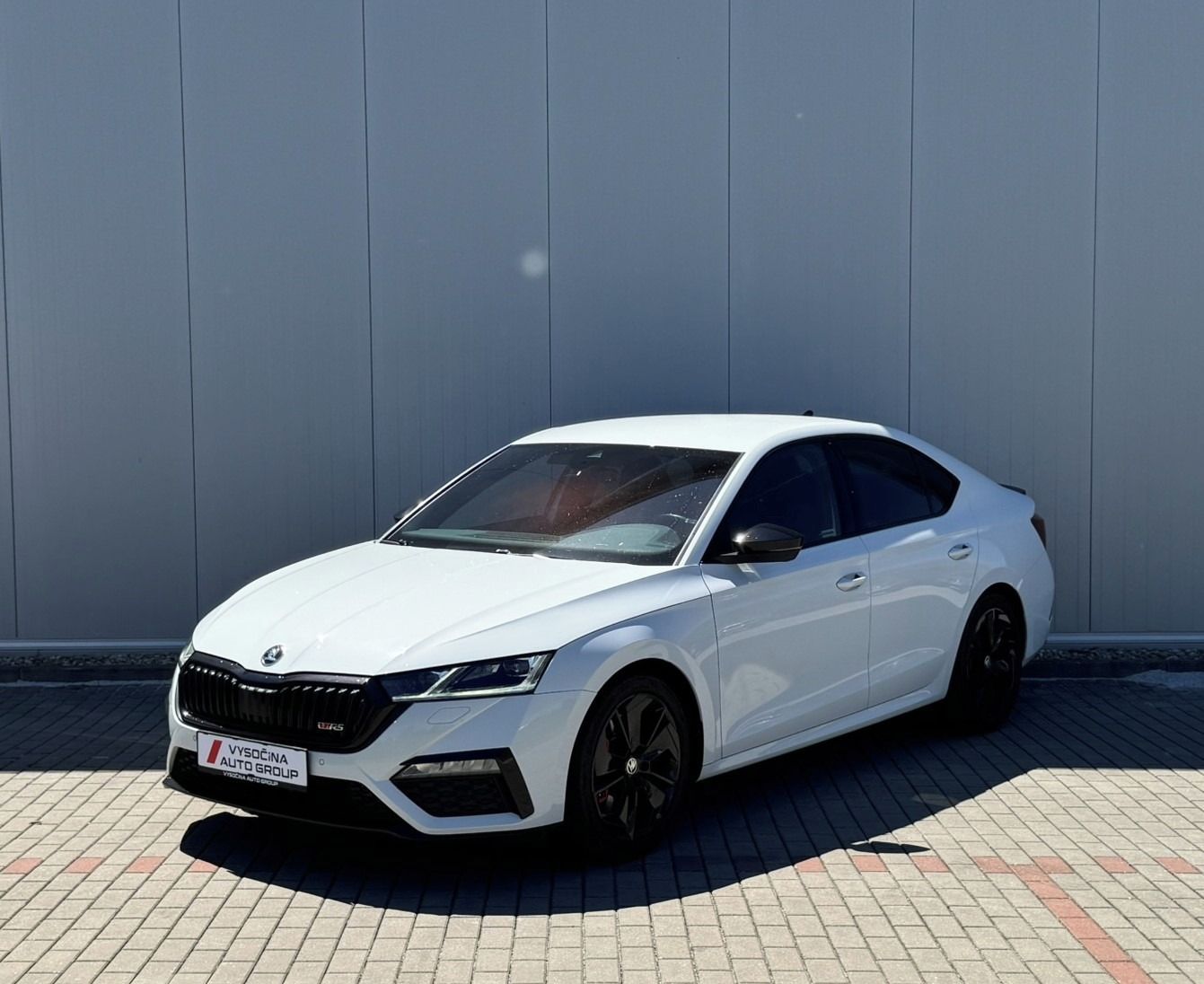 Škoda Octavia, 2.0 TSI 180kW DSG RS,DPH,NEHAV - fotka 3
