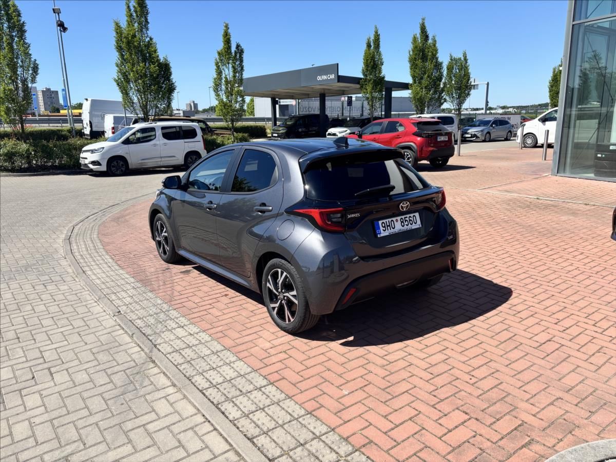 Toyota Yaris, 1,5 HEV Style - fotka 3